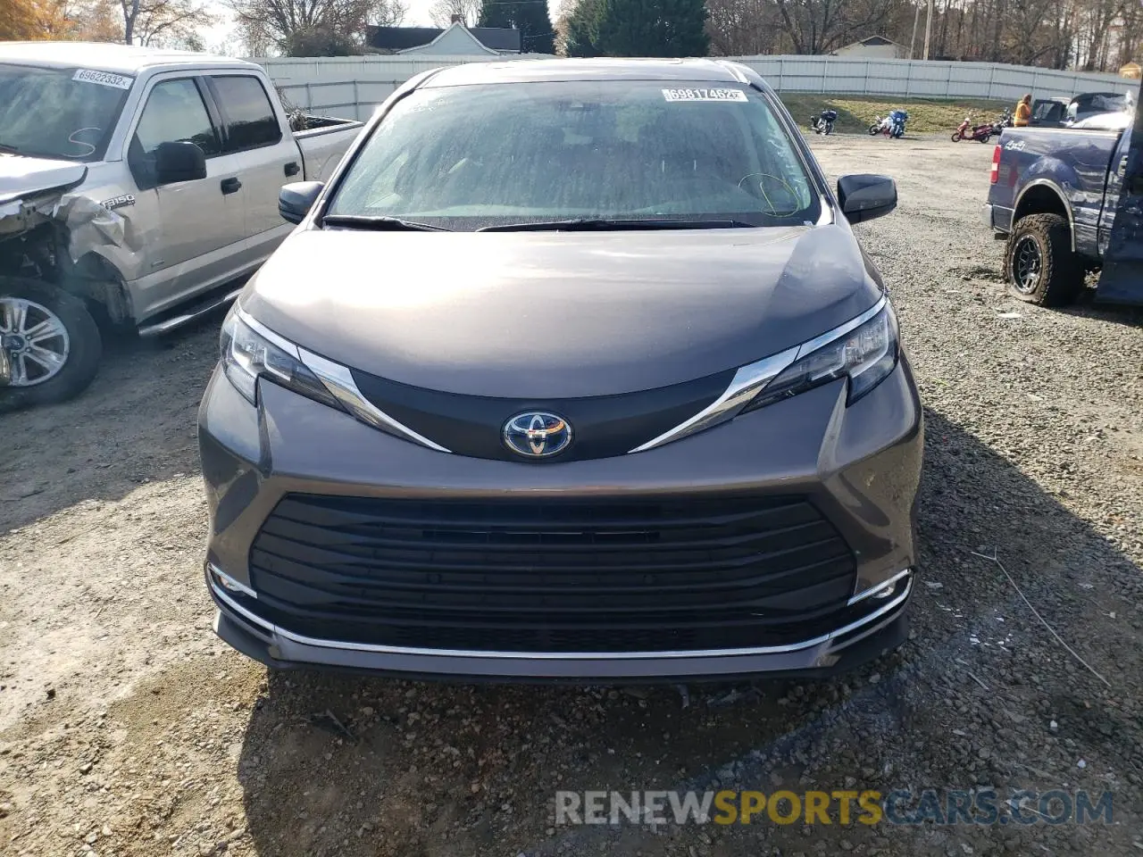 5 Photograph of a damaged car 5TDYRKECXNS102918 TOYOTA SIENNA 2022