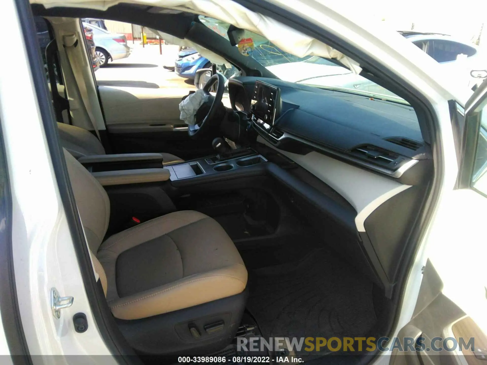 5 Photograph of a damaged car 5TDZRKEC1NS091618 TOYOTA SIENNA 2022