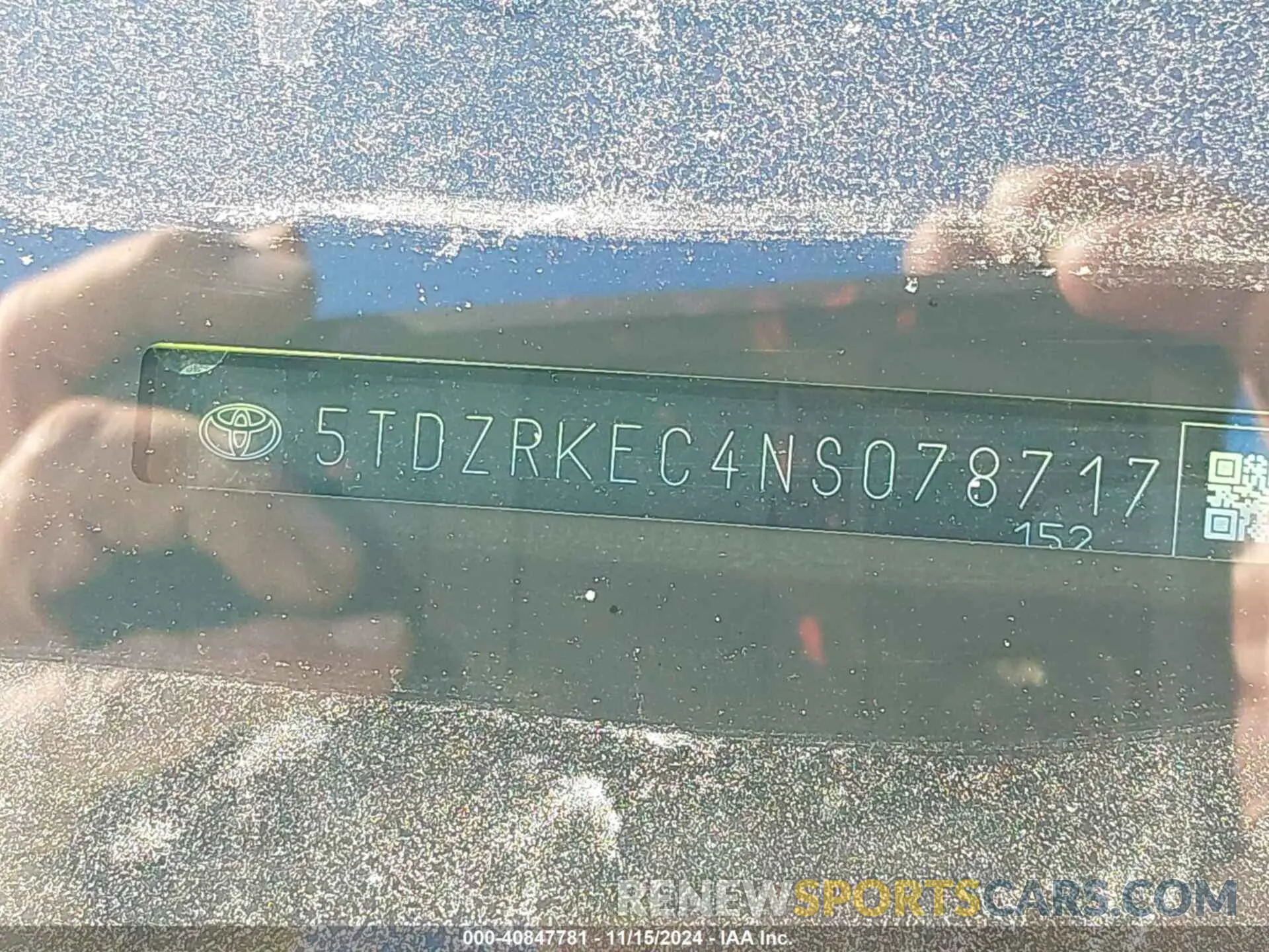 9 Photograph of a damaged car 5TDZRKEC4NS078717 TOYOTA SIENNA 2022