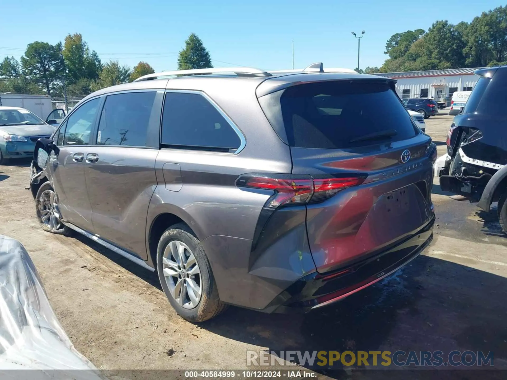14 Photograph of a damaged car 5TDZRKEC5NS085711 TOYOTA SIENNA 2022