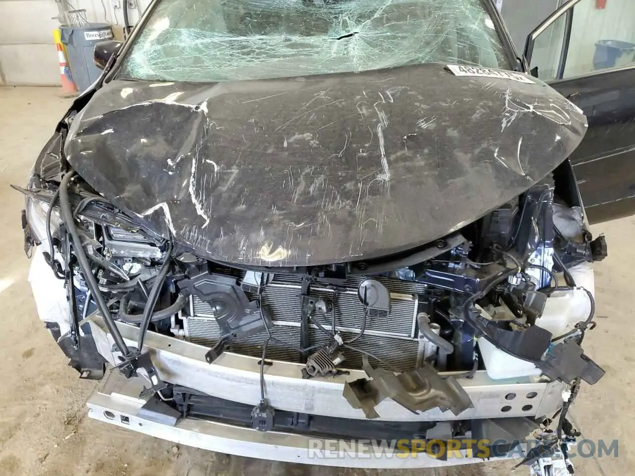 12 Photograph of a damaged car 5TDZSKFC2NS047453 TOYOTA SIENNA 2022