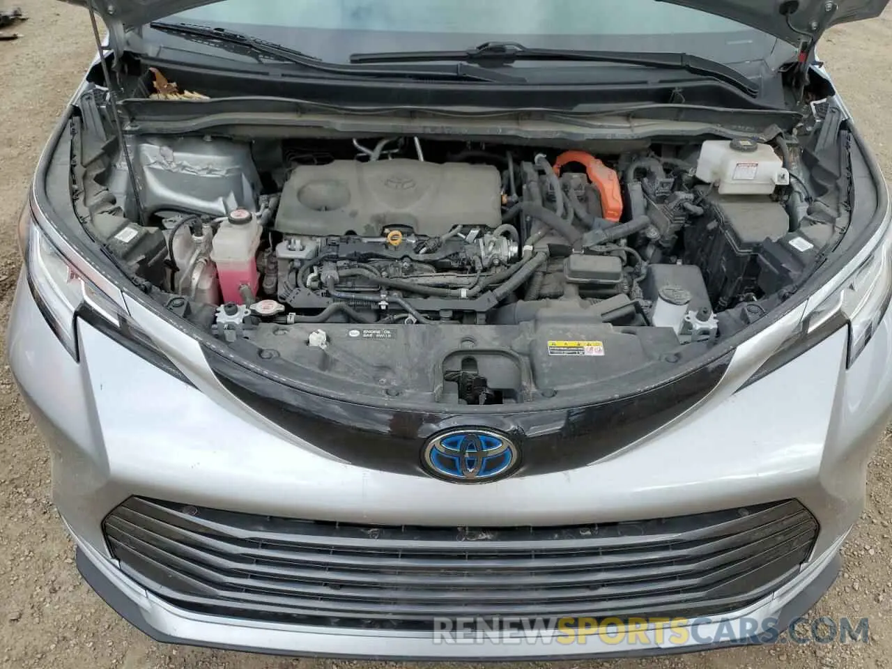 12 Photograph of a damaged car 5TDZSKFC6NS041705 TOYOTA SIENNA 2022