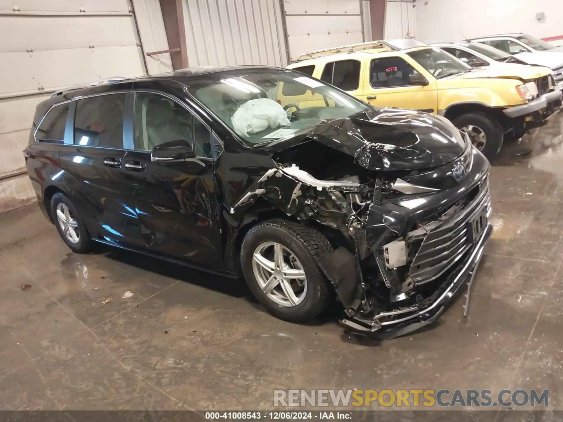 1 Photograph of a damaged car 5TDZSKFC8NS072003 TOYOTA SIENNA 2022