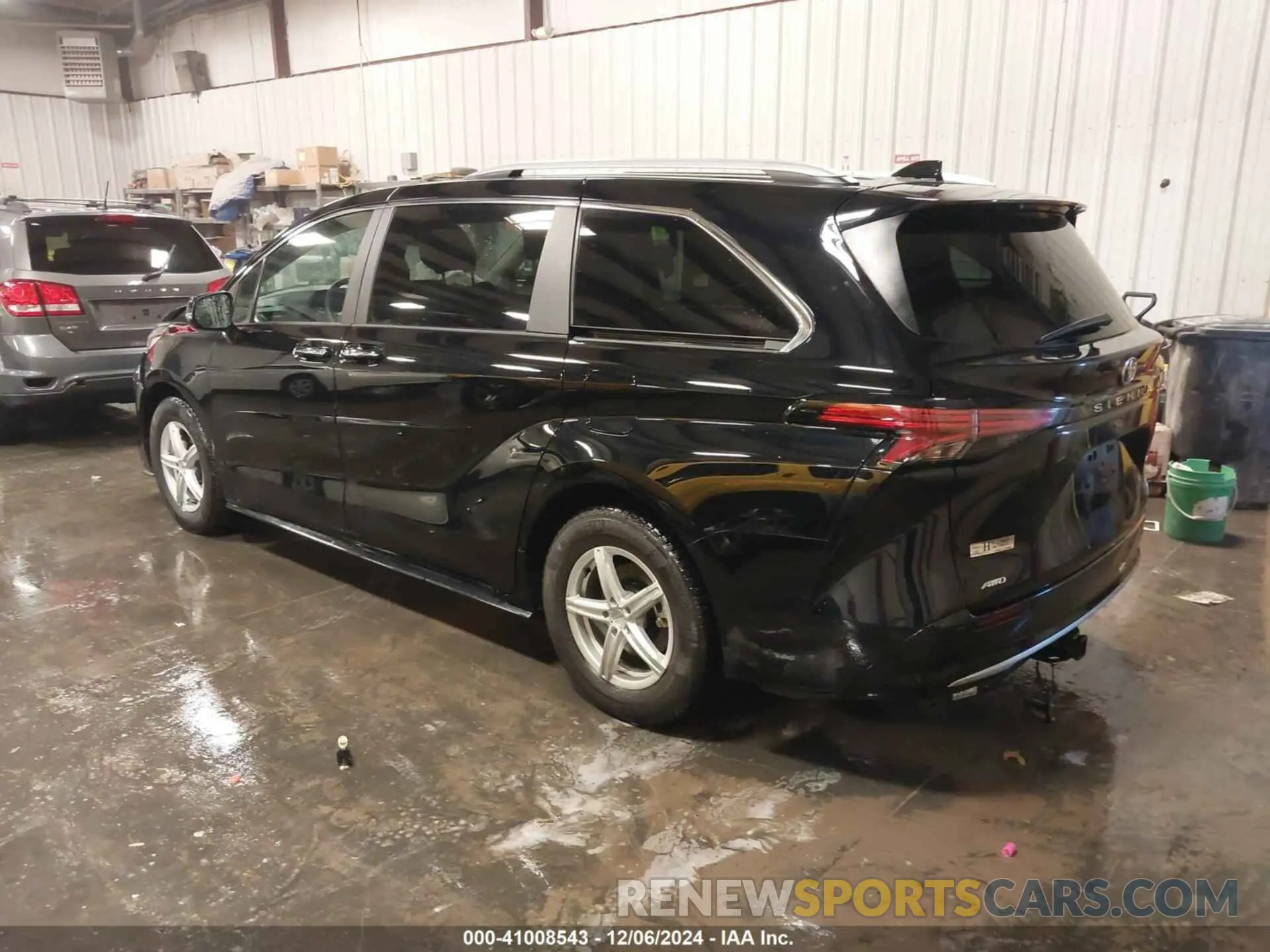 3 Photograph of a damaged car 5TDZSKFC8NS072003 TOYOTA SIENNA 2022