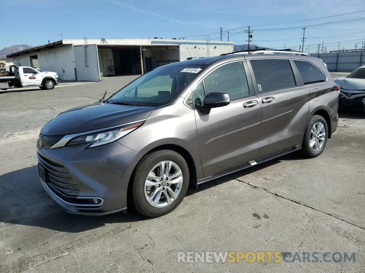 1 Photograph of a damaged car 5TDZSKFC9NS058286 TOYOTA SIENNA 2022