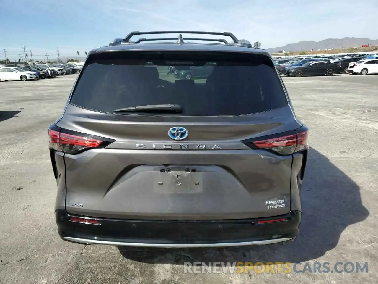 6 Photograph of a damaged car 5TDZSKFC9NS058286 TOYOTA SIENNA 2022
