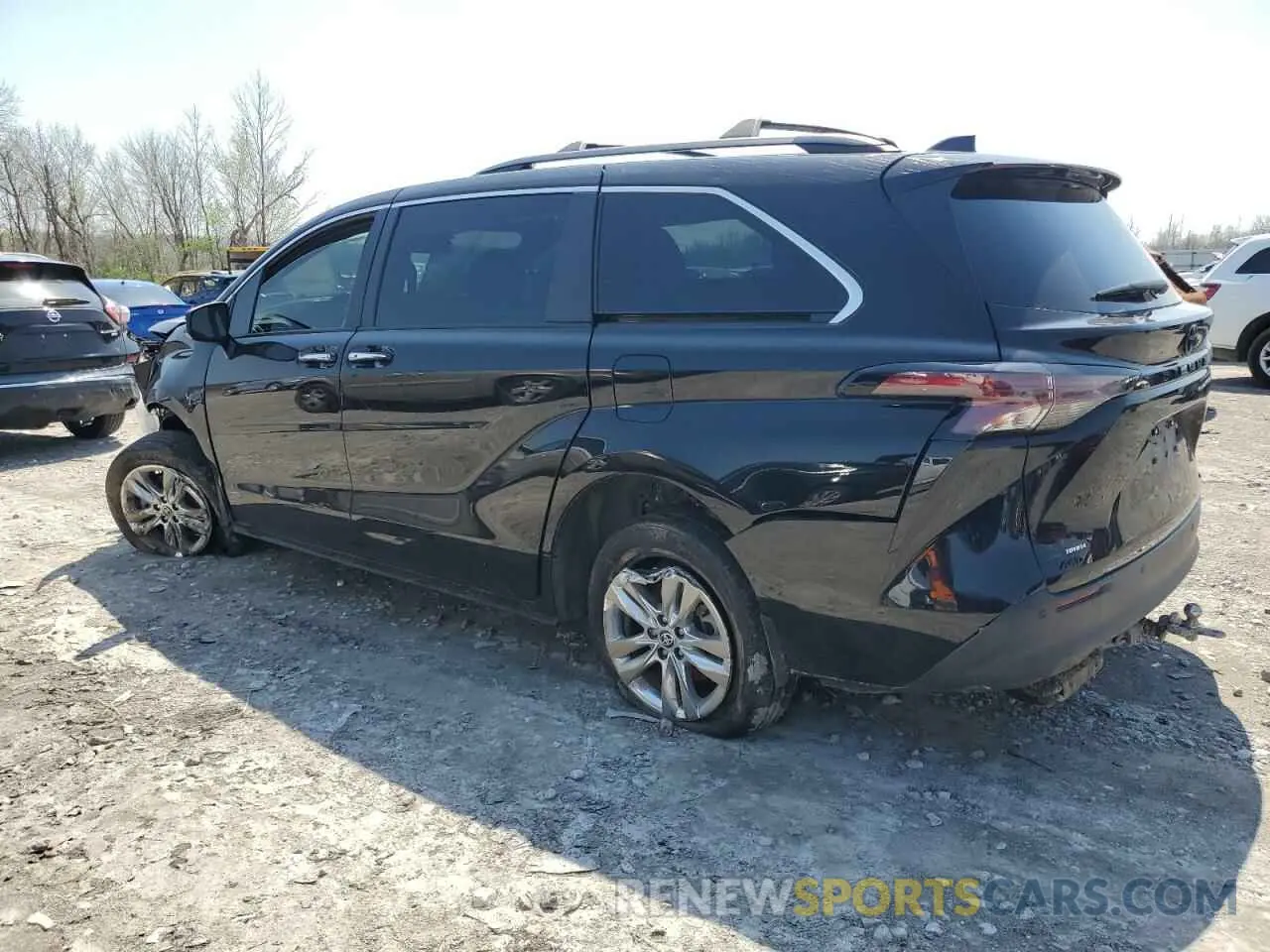 2 Photograph of a damaged car 5TDCSKFC0PS092996 TOYOTA SIENNA 2023