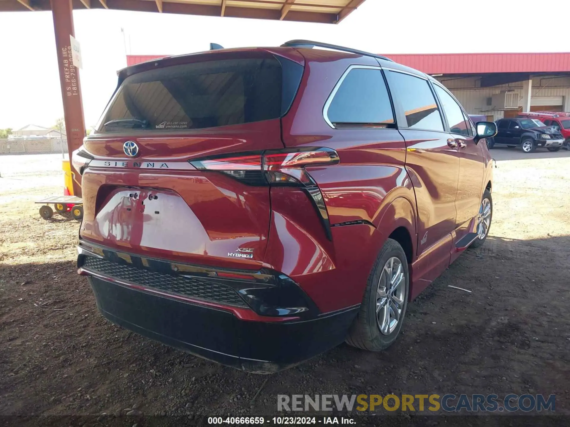 4 Photograph of a damaged car 5TDDSKFC0PS074440 TOYOTA SIENNA 2023