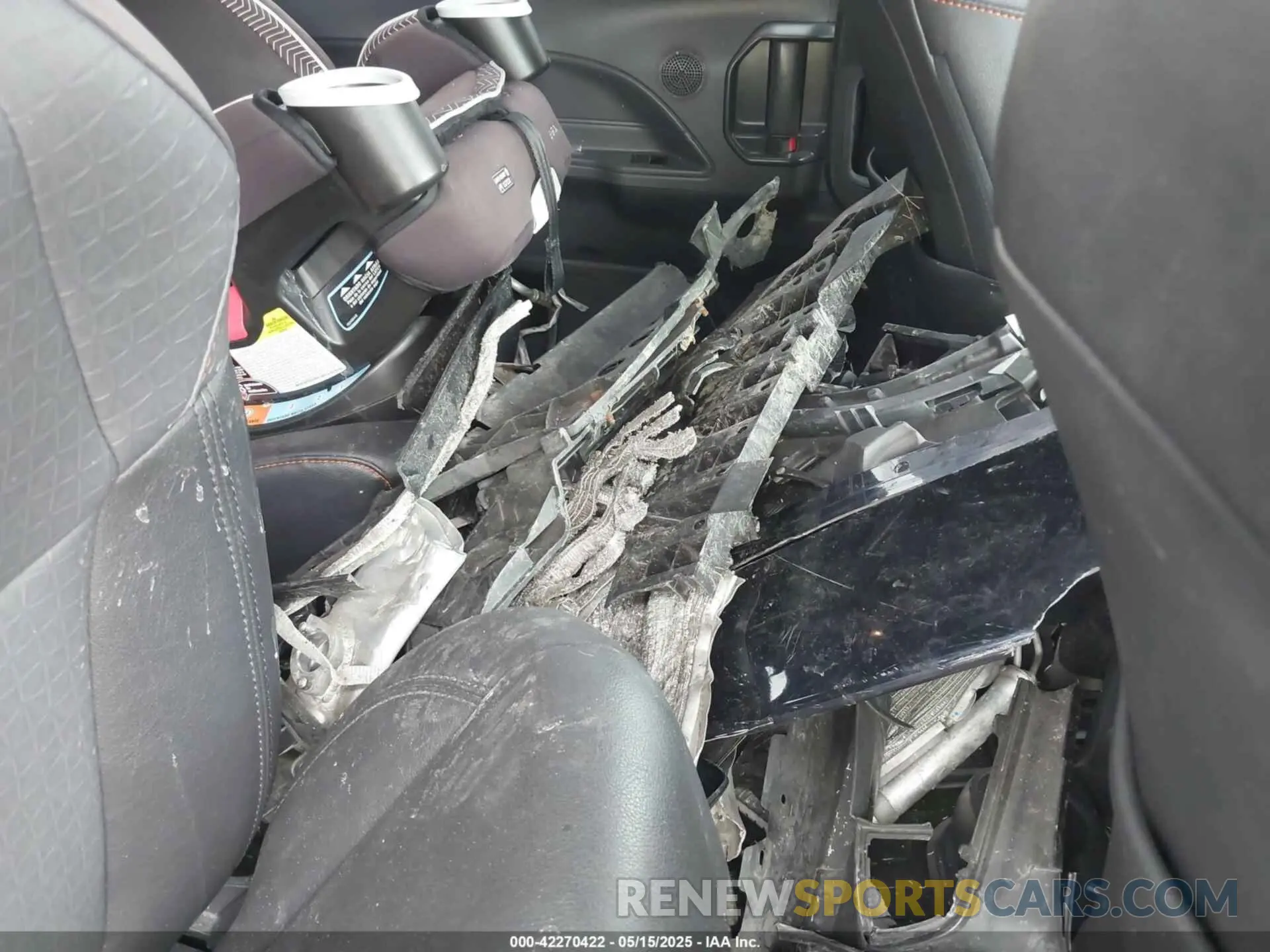 12 Photograph of a damaged car 5TDDSKFC5PS104449 TOYOTA SIENNA 2023