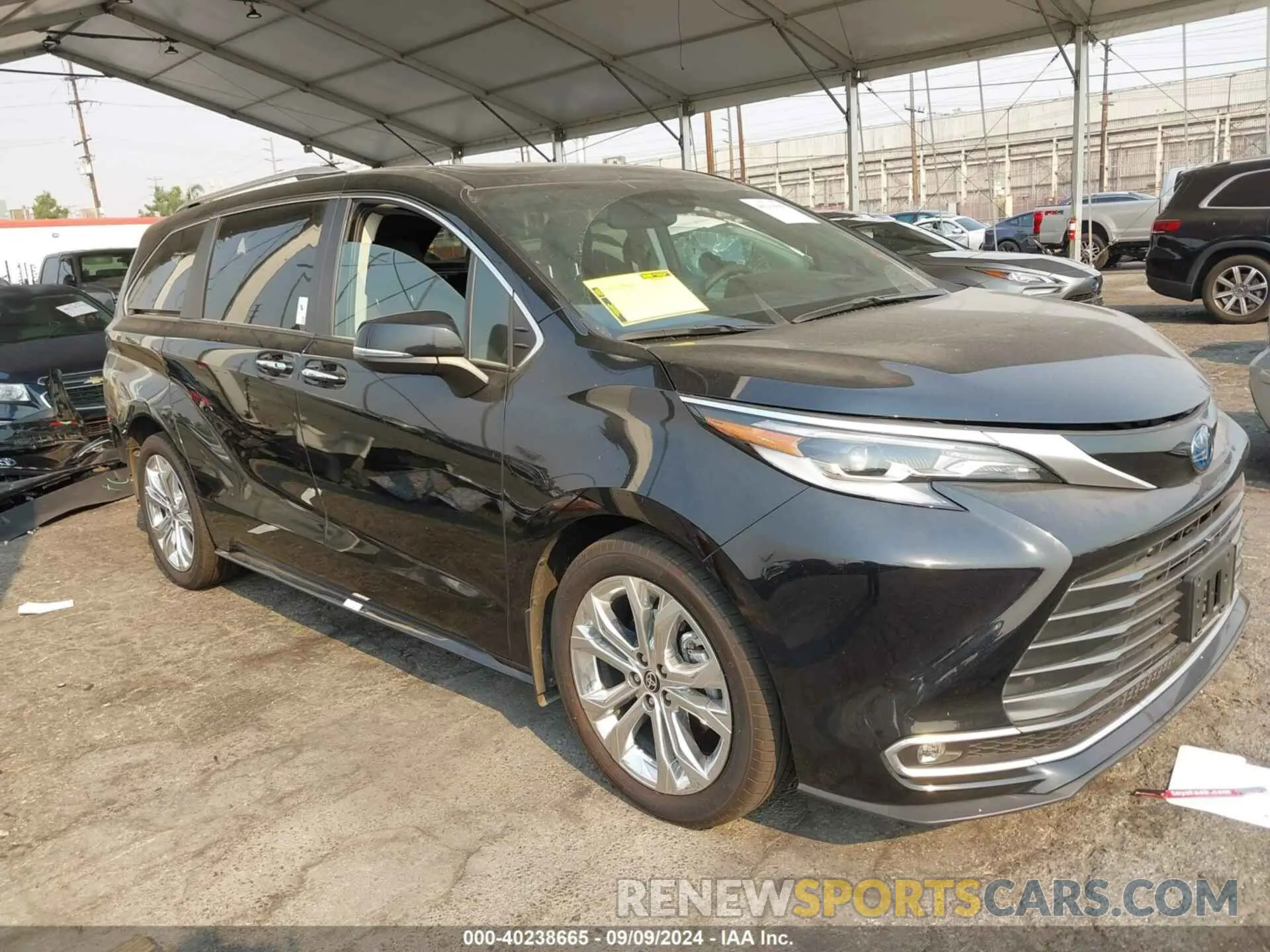 1 Photograph of a damaged car 5TDERKEC1PS169896 TOYOTA SIENNA 2023