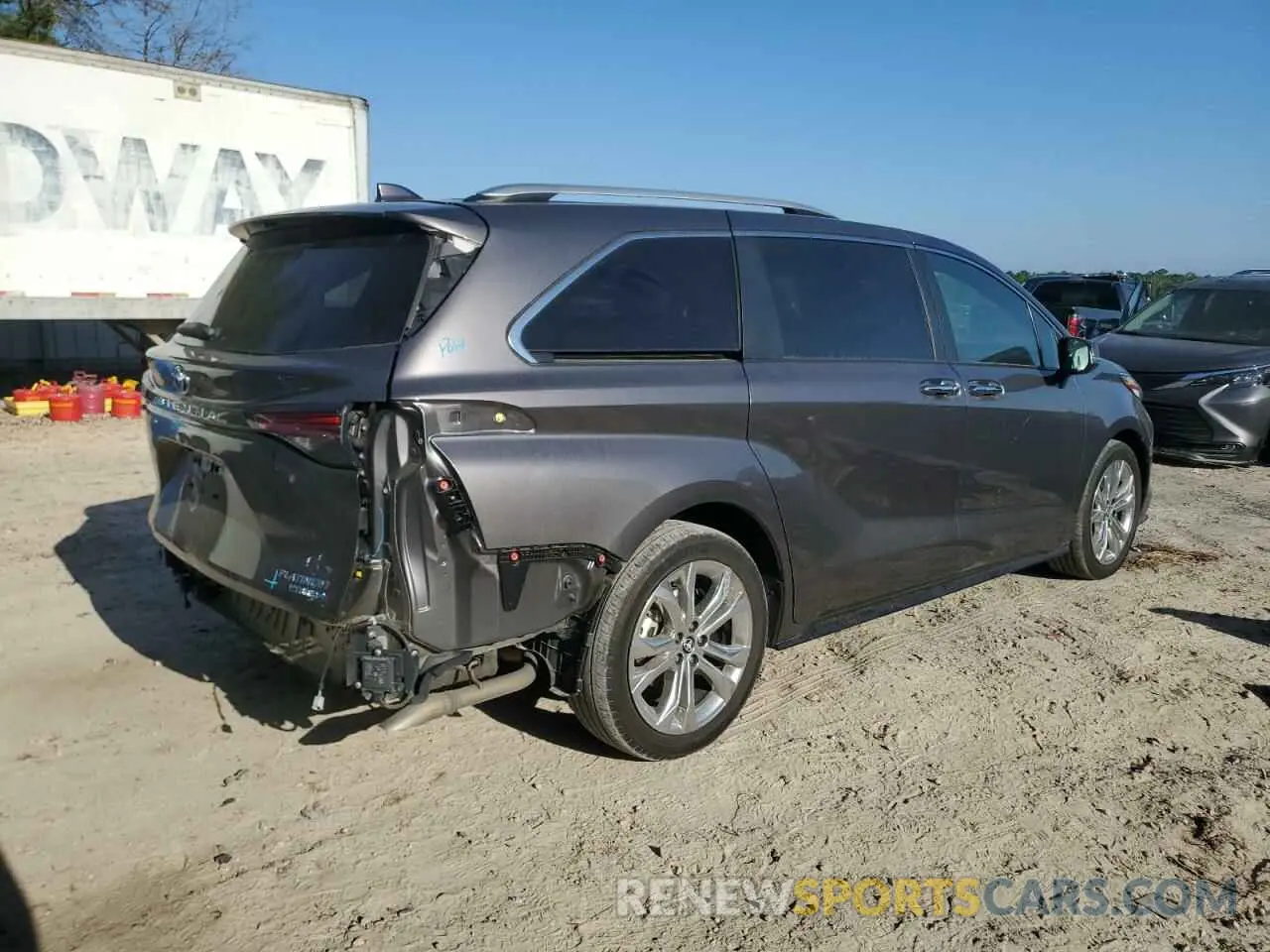 3 Photograph of a damaged car 5TDERKEC5PS165463 TOYOTA SIENNA 2023