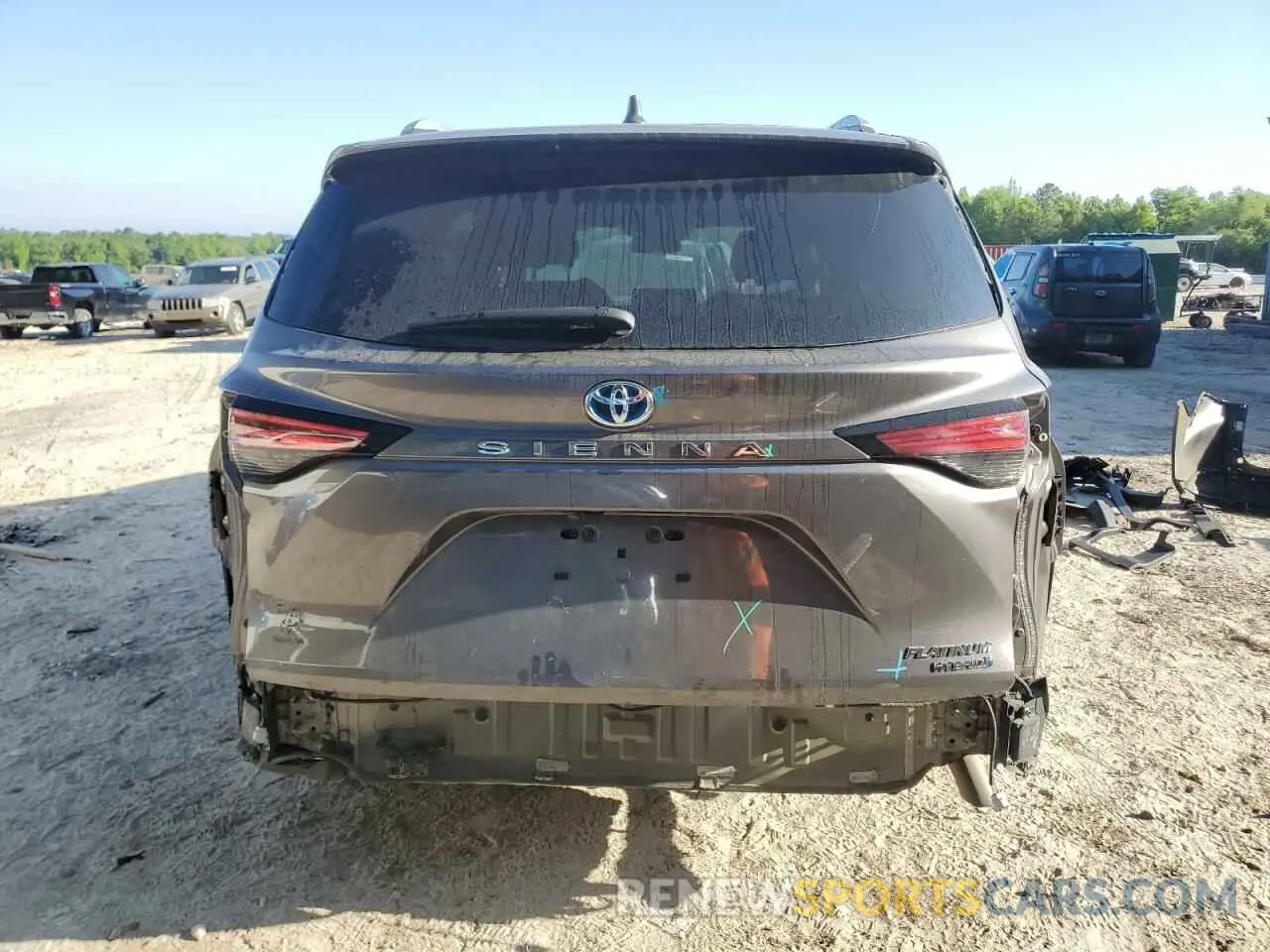 6 Photograph of a damaged car 5TDERKEC5PS165463 TOYOTA SIENNA 2023