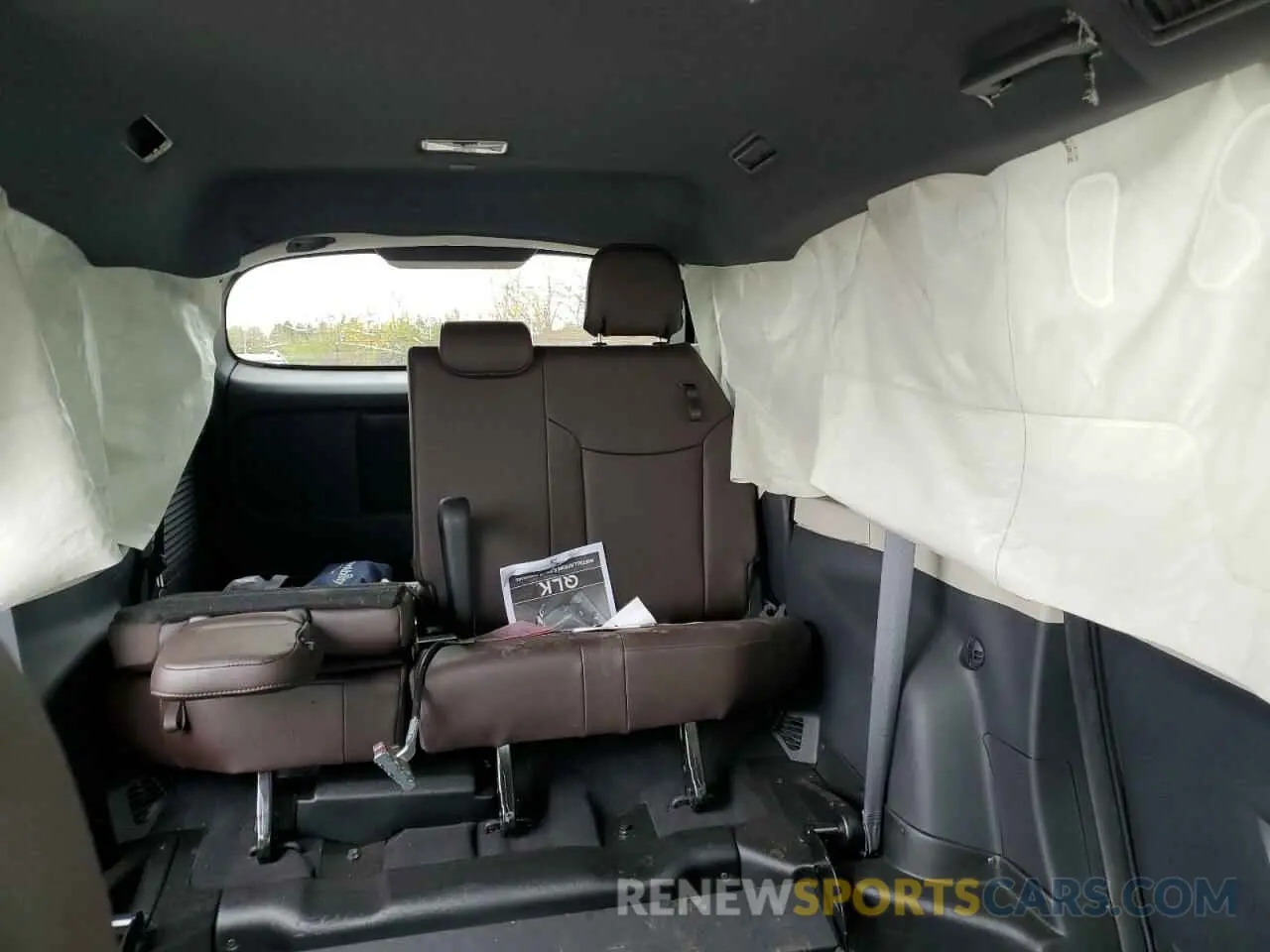10 Photograph of a damaged car 5TDERKEC6PS175340 TOYOTA SIENNA 2023