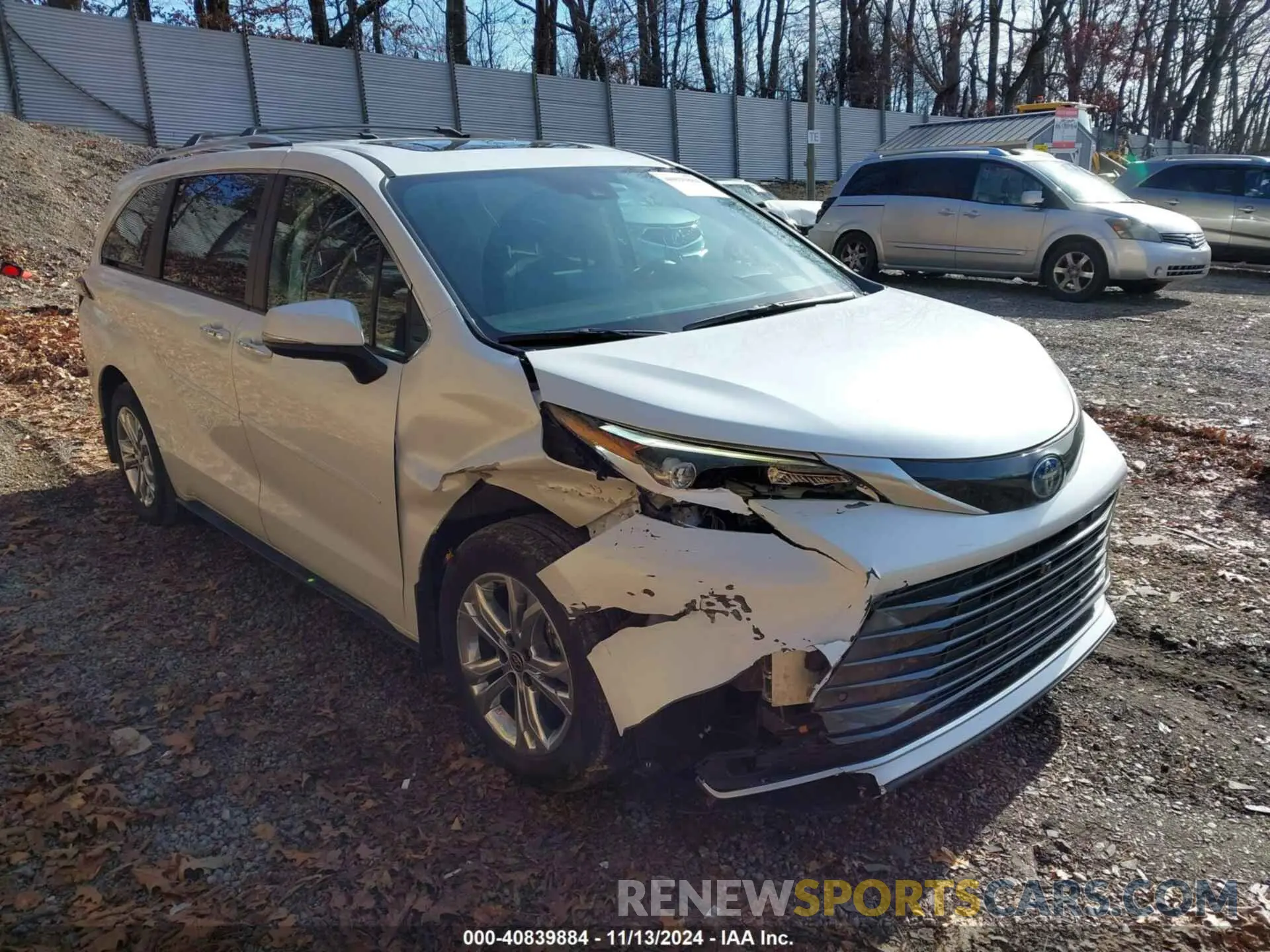 1 Photograph of a damaged car 5TDESKFC2PS082527 TOYOTA SIENNA 2023