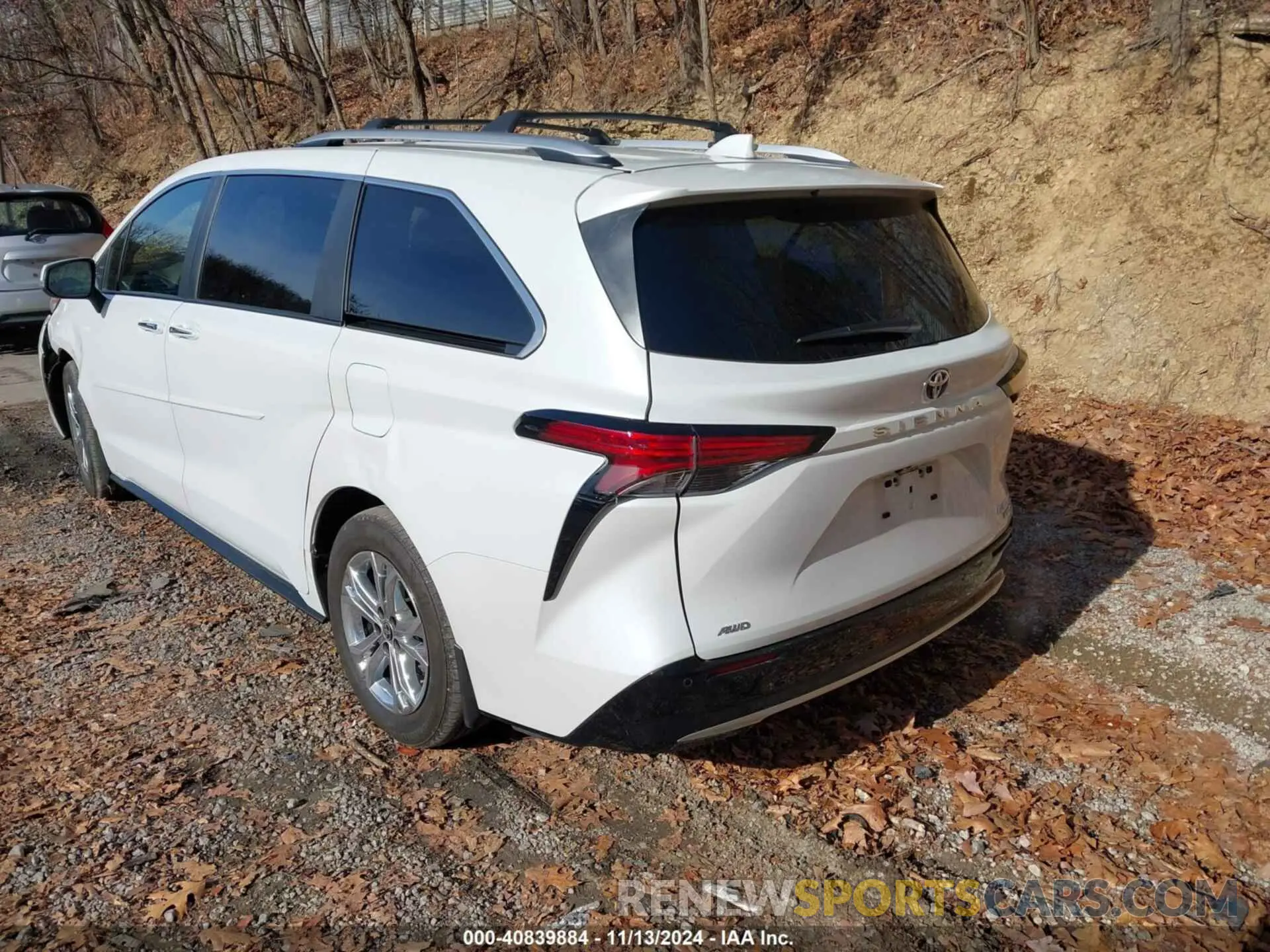 3 Photograph of a damaged car 5TDESKFC2PS082527 TOYOTA SIENNA 2023