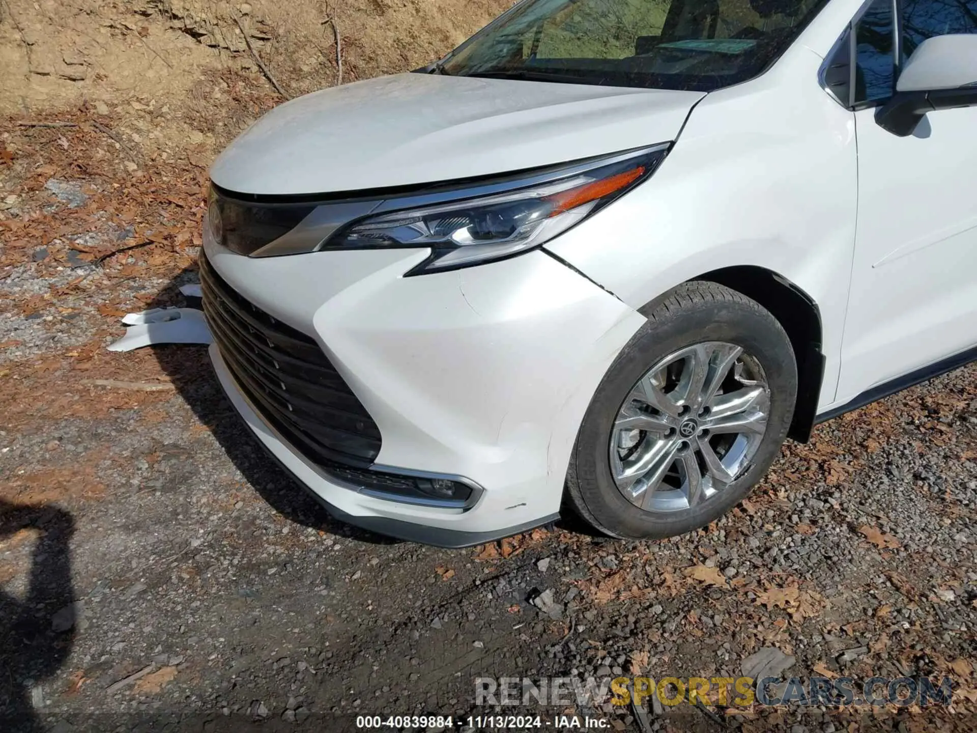 6 Photograph of a damaged car 5TDESKFC2PS082527 TOYOTA SIENNA 2023