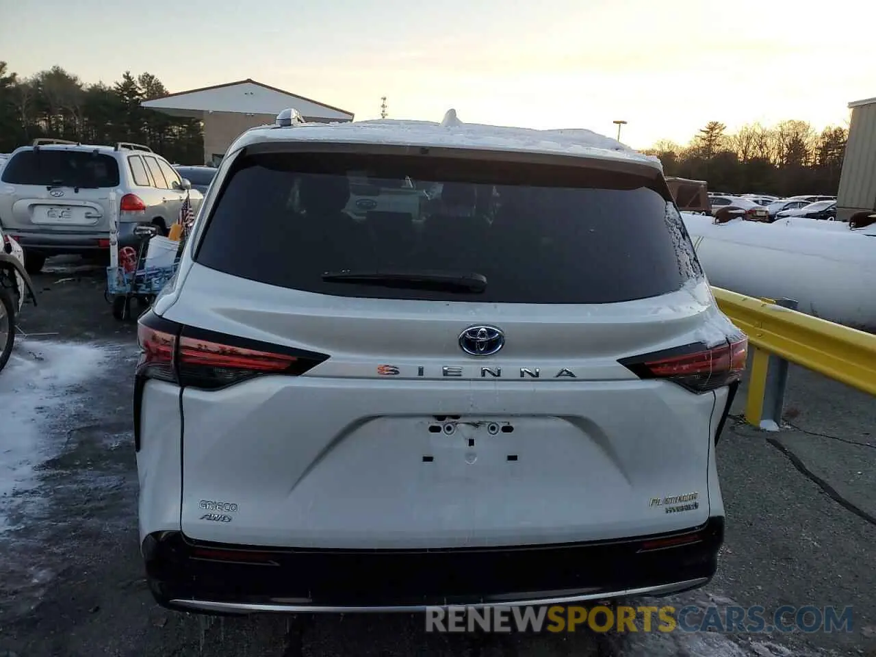 6 Photograph of a damaged car 5TDESKFC2PS100864 TOYOTA SIENNA 2023