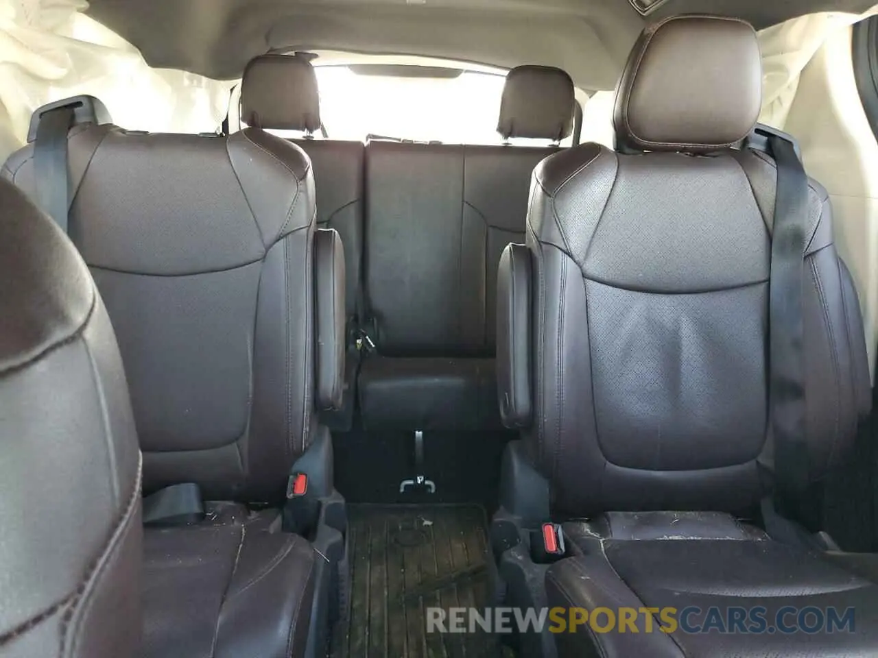 10 Photograph of a damaged car 5TDESKFC4PS099796 TOYOTA SIENNA 2023