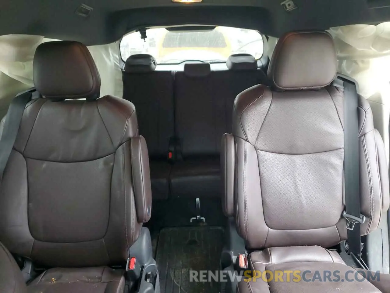 10 Photograph of a damaged car 5TDESKFC5PS098477 TOYOTA SIENNA 2023