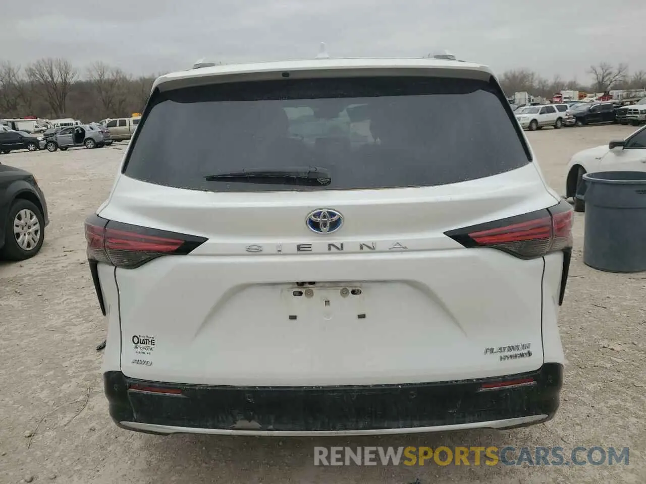 6 Photograph of a damaged car 5TDESKFC5PS098477 TOYOTA SIENNA 2023