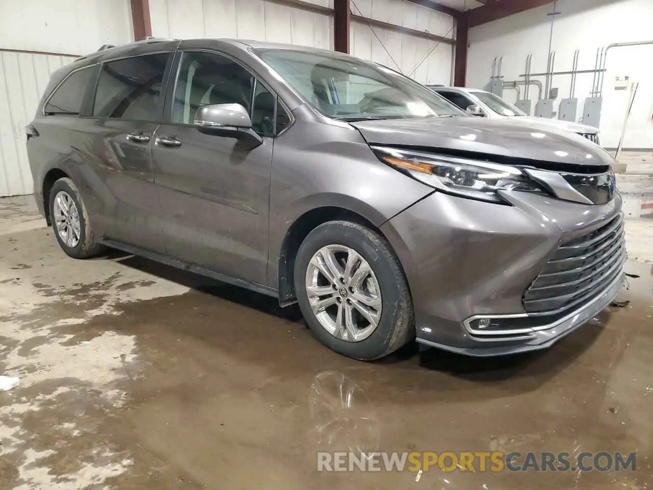 4 Photograph of a damaged car 5TDESKFC7PS082748 TOYOTA SIENNA 2023