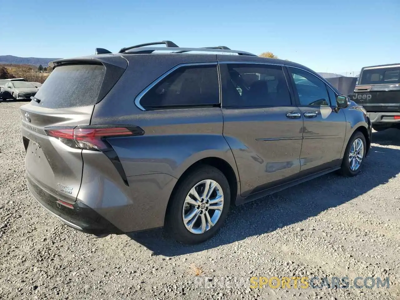 3 Photograph of a damaged car 5TDESKFC9PS096960 TOYOTA SIENNA 2023