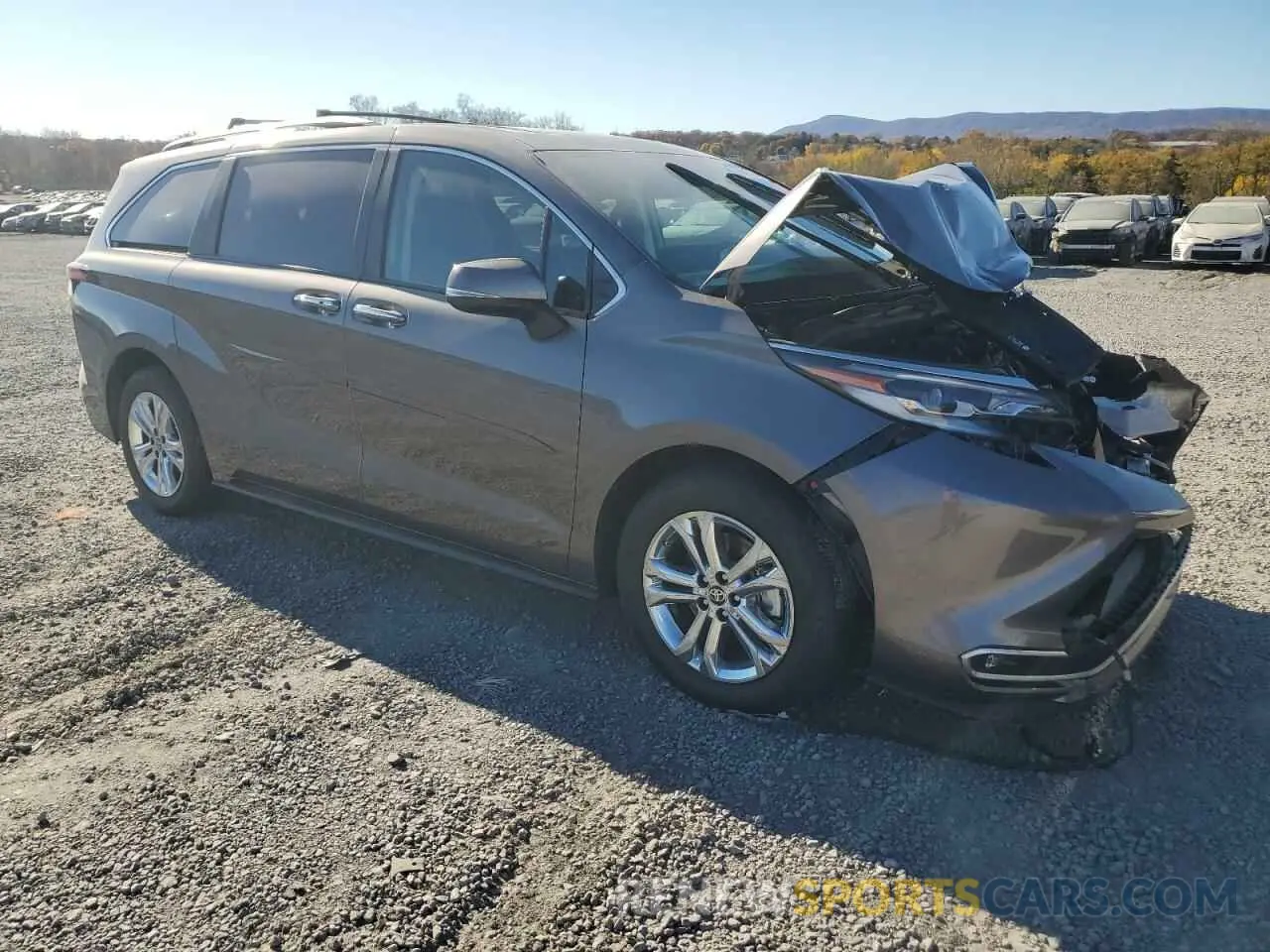 4 Photograph of a damaged car 5TDESKFC9PS096960 TOYOTA SIENNA 2023