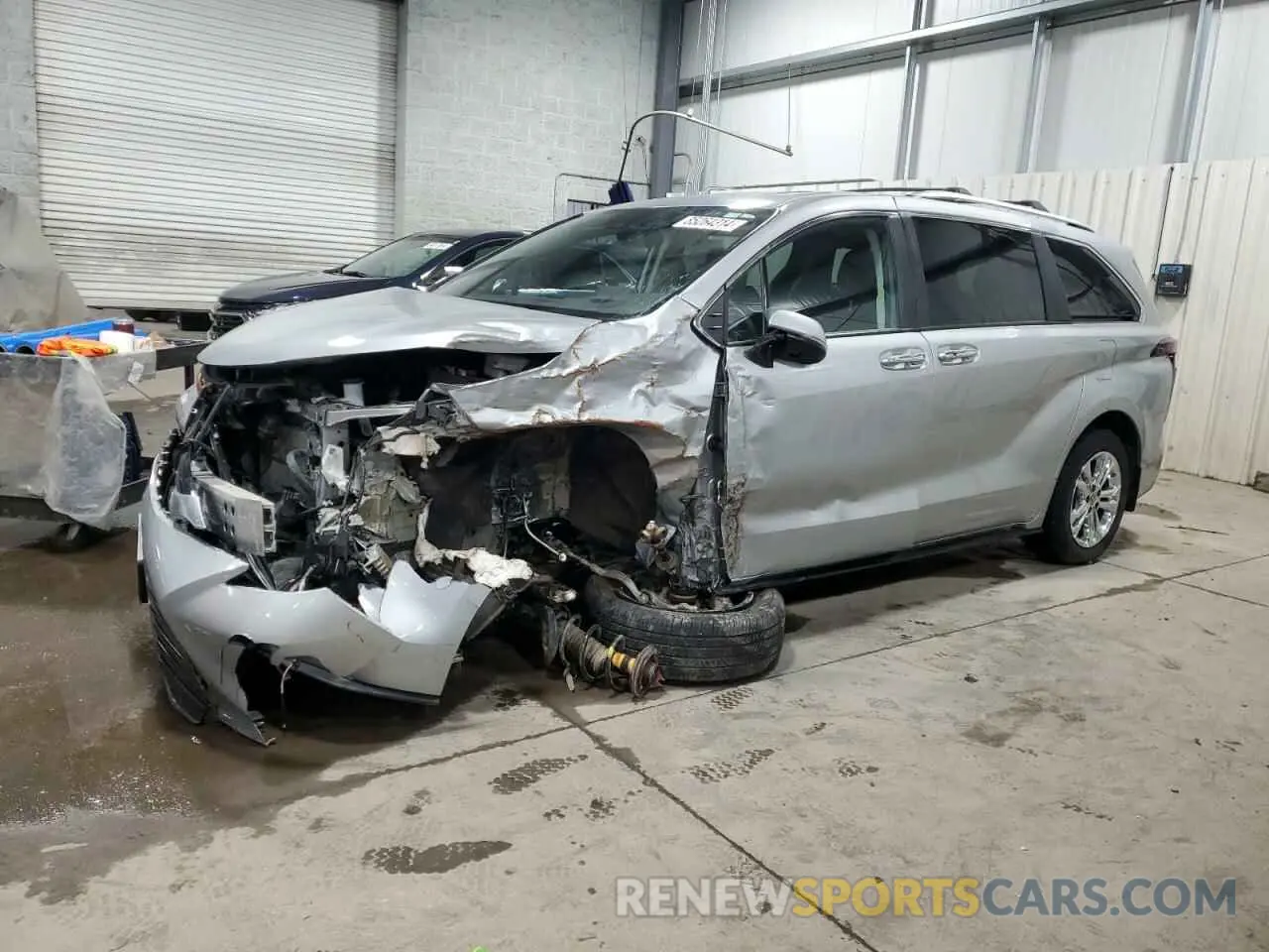 1 Photograph of a damaged car 5TDESKFCXPS084364 TOYOTA SIENNA 2023