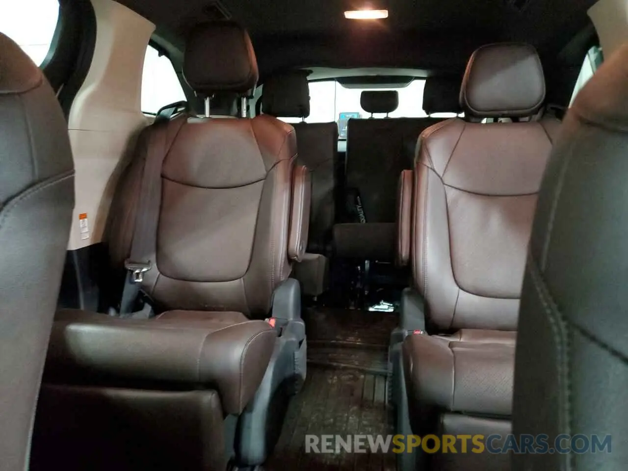10 Photograph of a damaged car 5TDESKFCXPS084364 TOYOTA SIENNA 2023