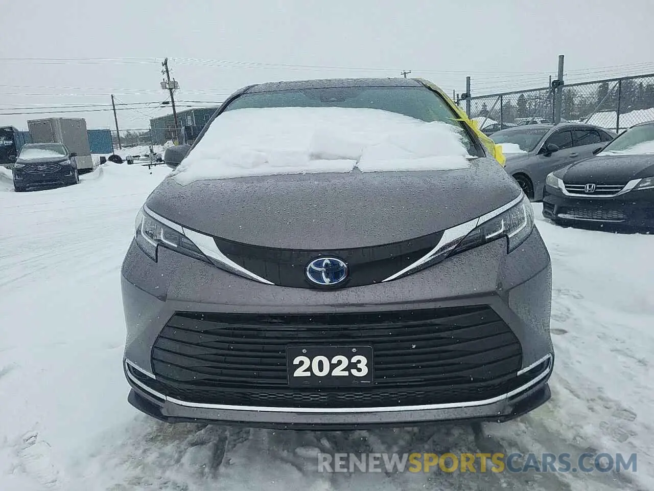 5 Photograph of a damaged car 5TDGRKEC5PS168839 TOYOTA SIENNA 2023