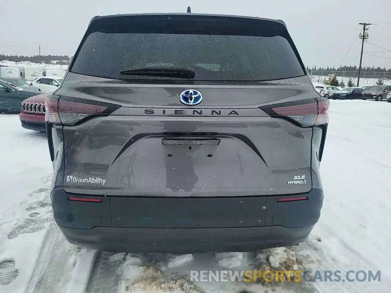 6 Photograph of a damaged car 5TDGRKEC5PS168839 TOYOTA SIENNA 2023