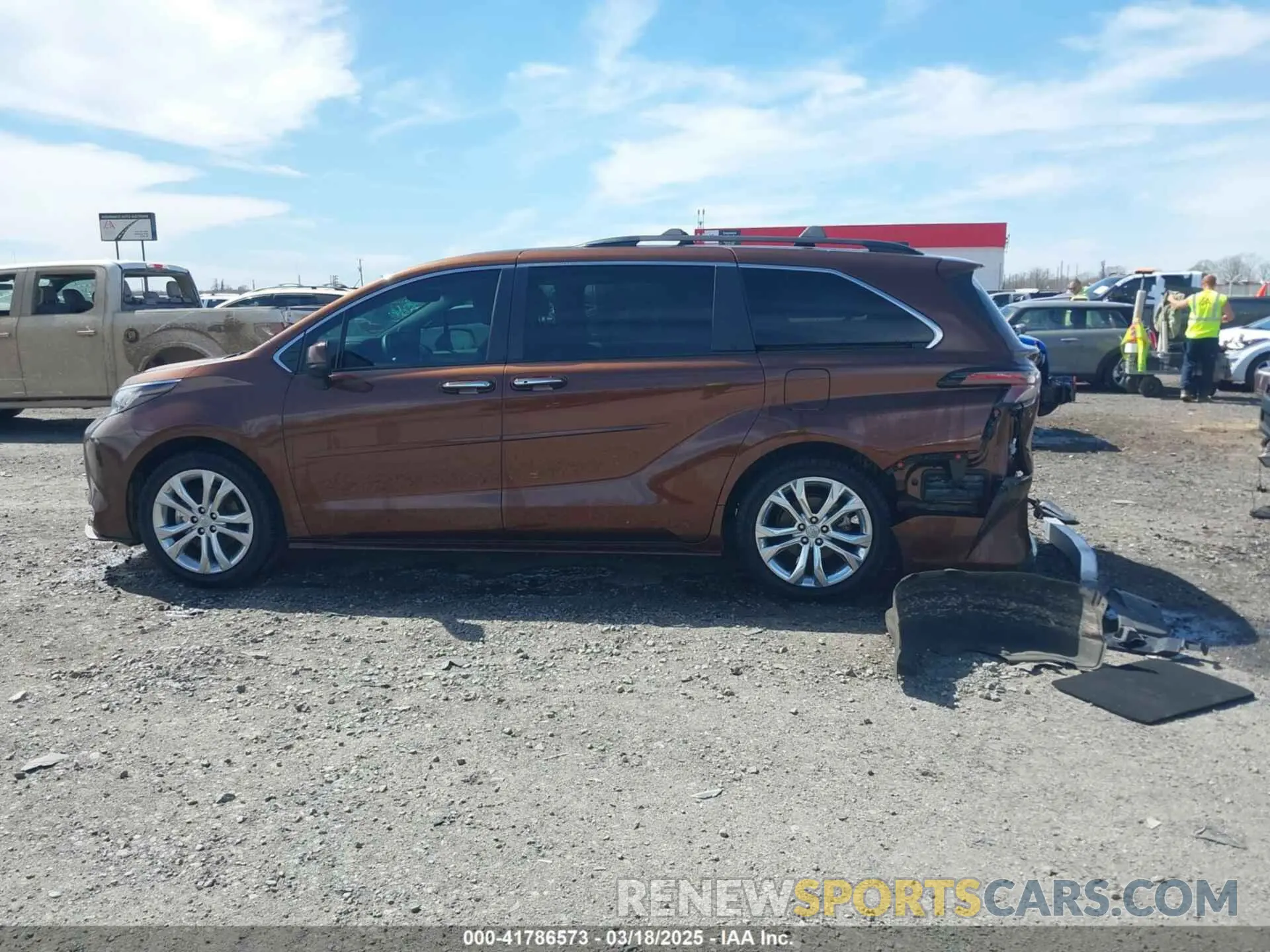 14 Photograph of a damaged car 5TDJRKEC2PS150448 TOYOTA SIENNA 2023