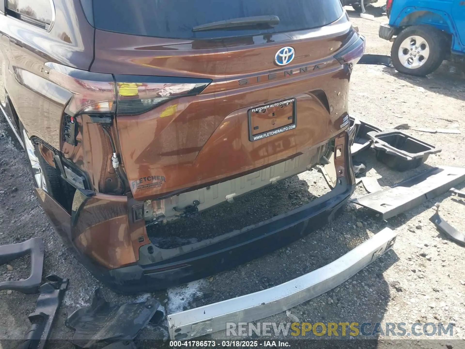 6 Photograph of a damaged car 5TDJRKEC2PS150448 TOYOTA SIENNA 2023