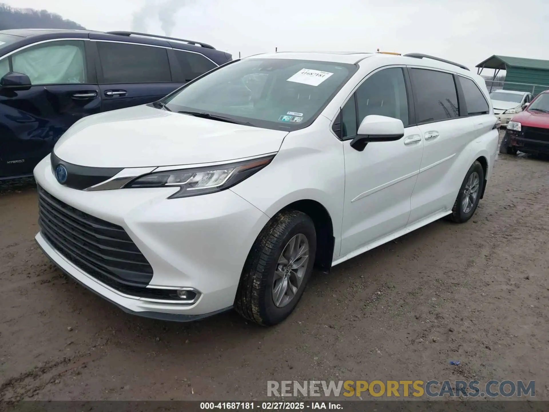 2 Photograph of a damaged car 5TDJRKEC7PS157721 TOYOTA SIENNA 2023