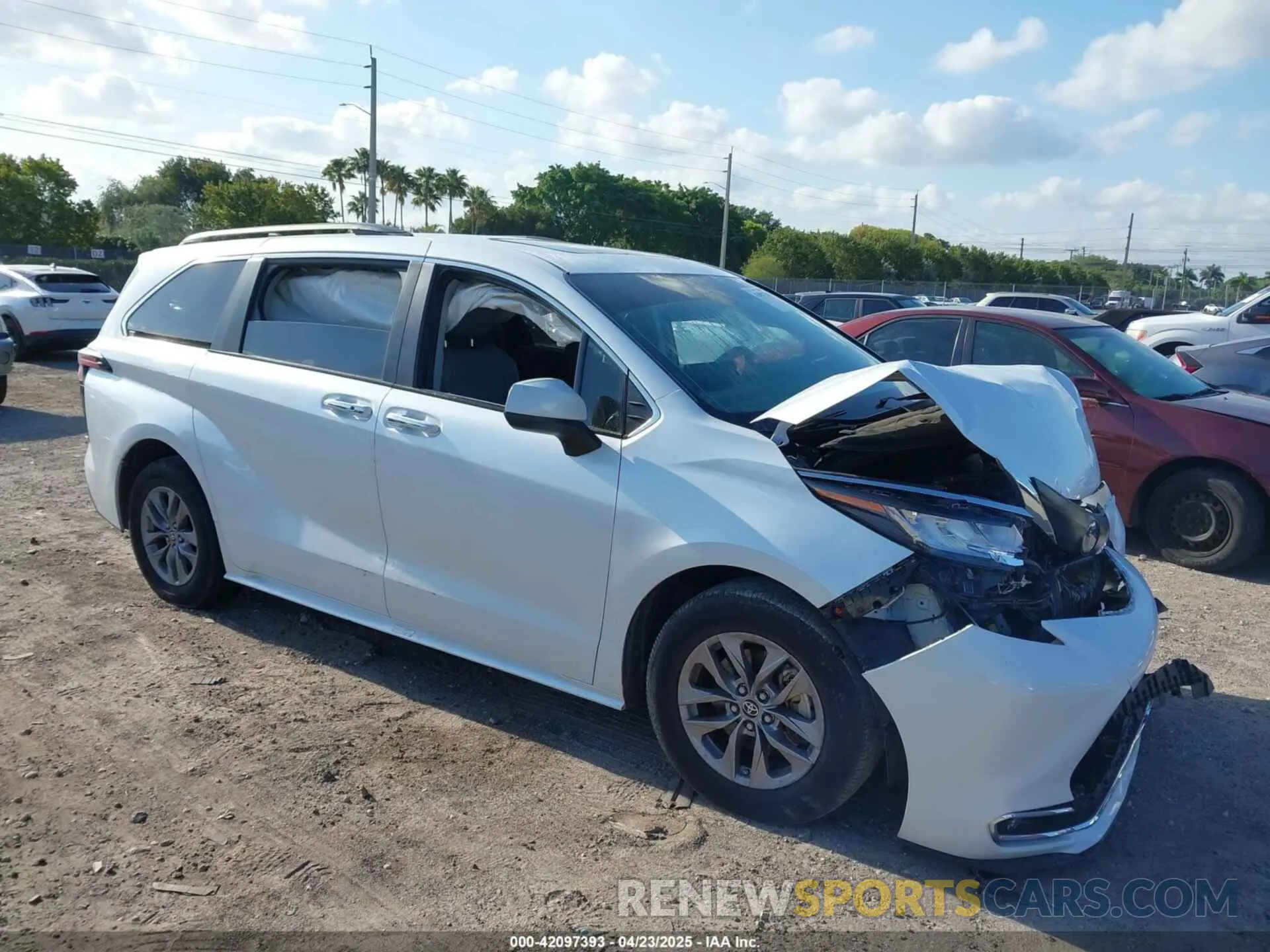 1 Photograph of a damaged car 5TDJRKEC7PS163115 TOYOTA SIENNA 2023