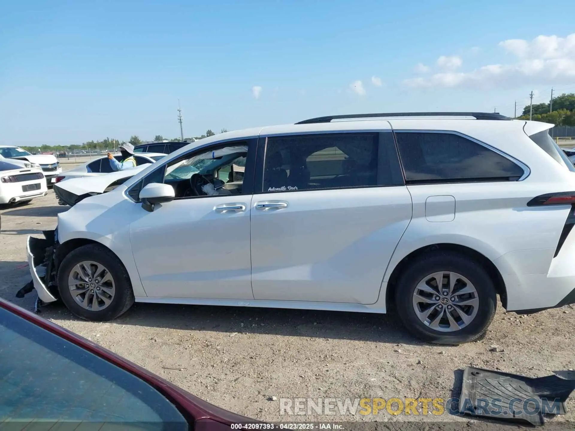 15 Photograph of a damaged car 5TDJRKEC7PS163115 TOYOTA SIENNA 2023