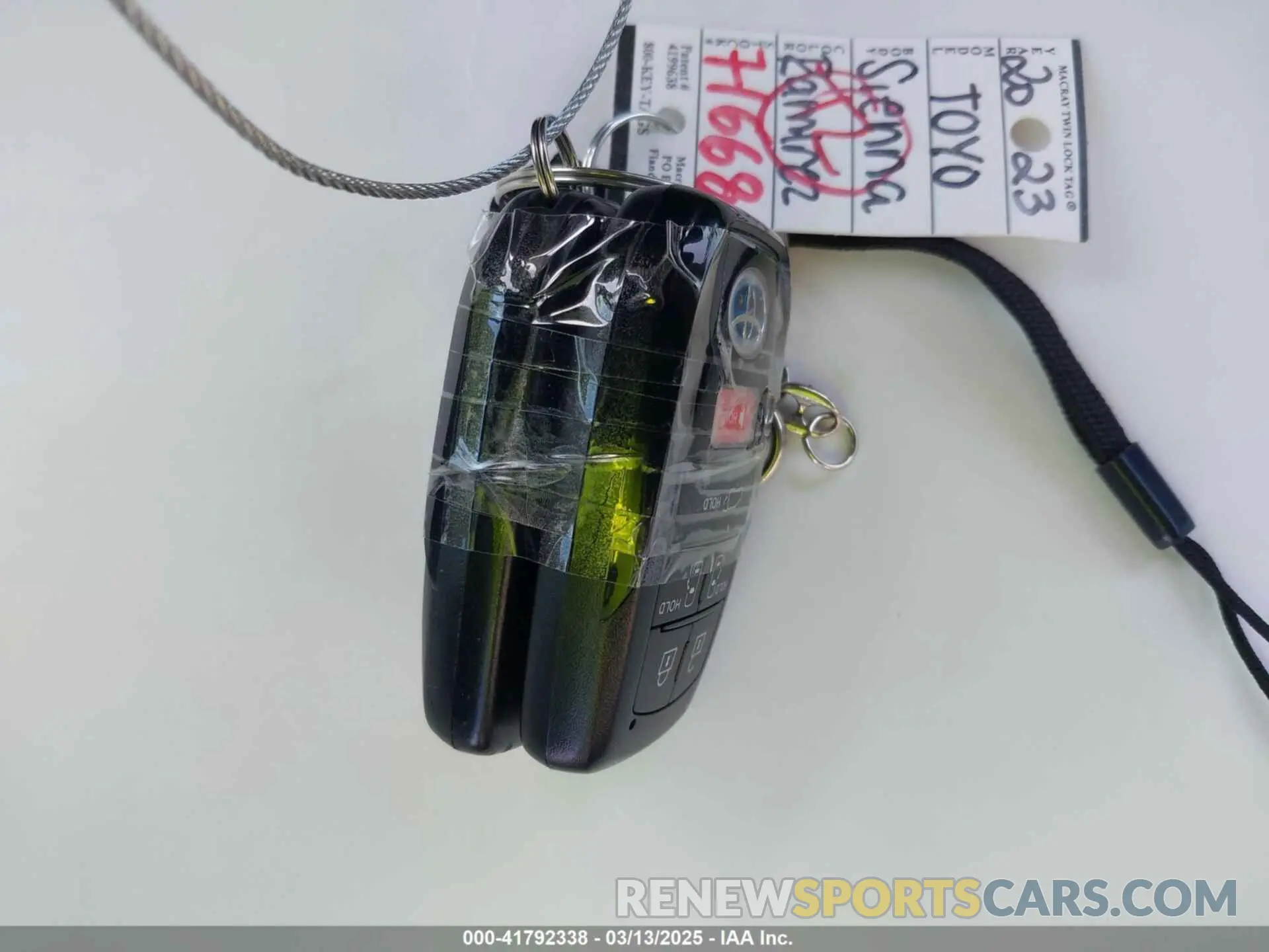 11 Photograph of a damaged car 5TDJSKFC5PS106883 TOYOTA SIENNA 2023