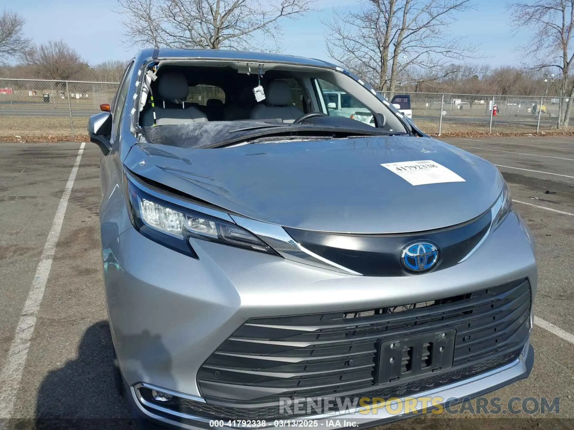 6 Photograph of a damaged car 5TDJSKFC5PS106883 TOYOTA SIENNA 2023