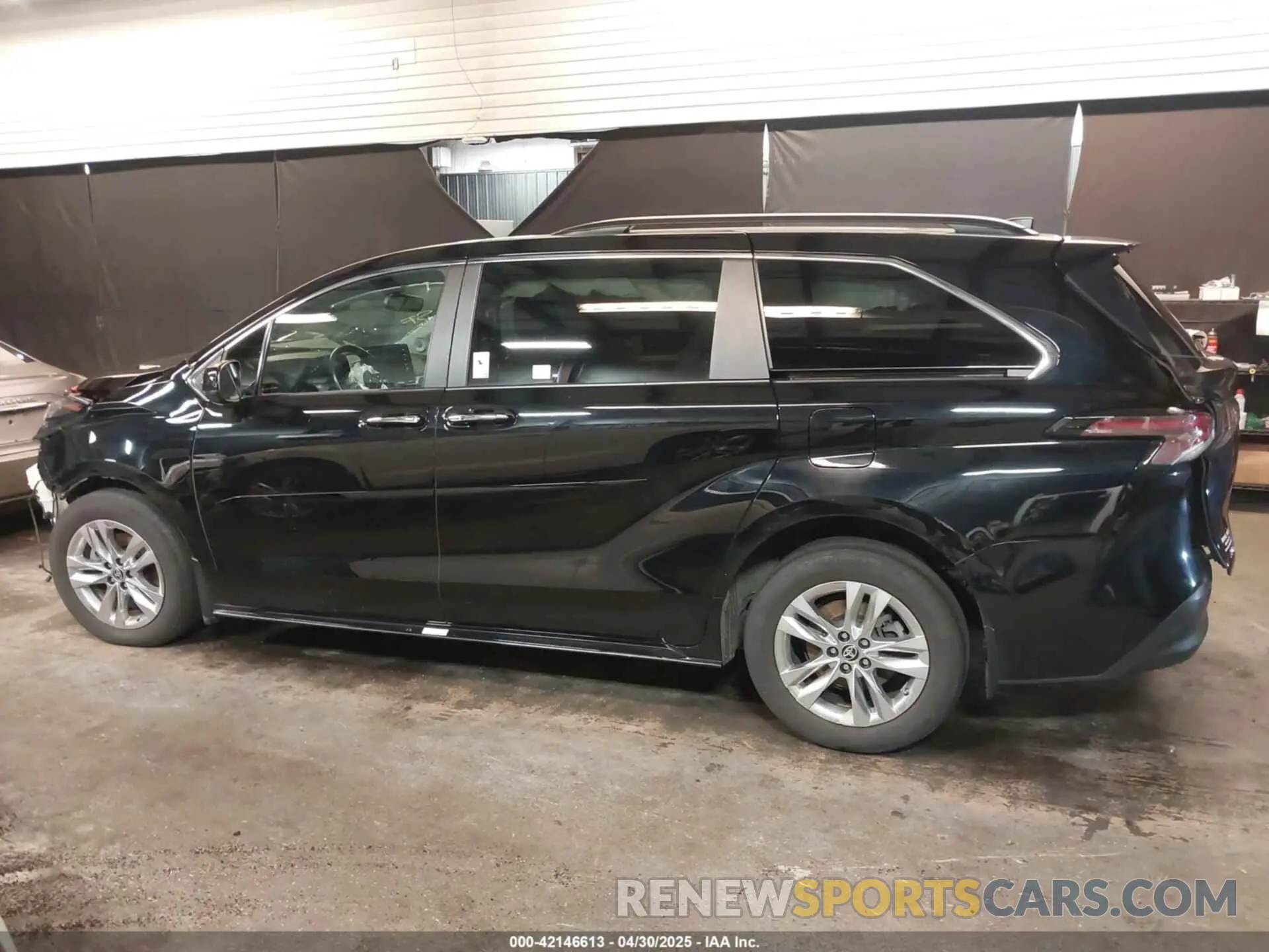 15 Photograph of a damaged car 5TDJSKFC7PS094770 TOYOTA SIENNA 2023