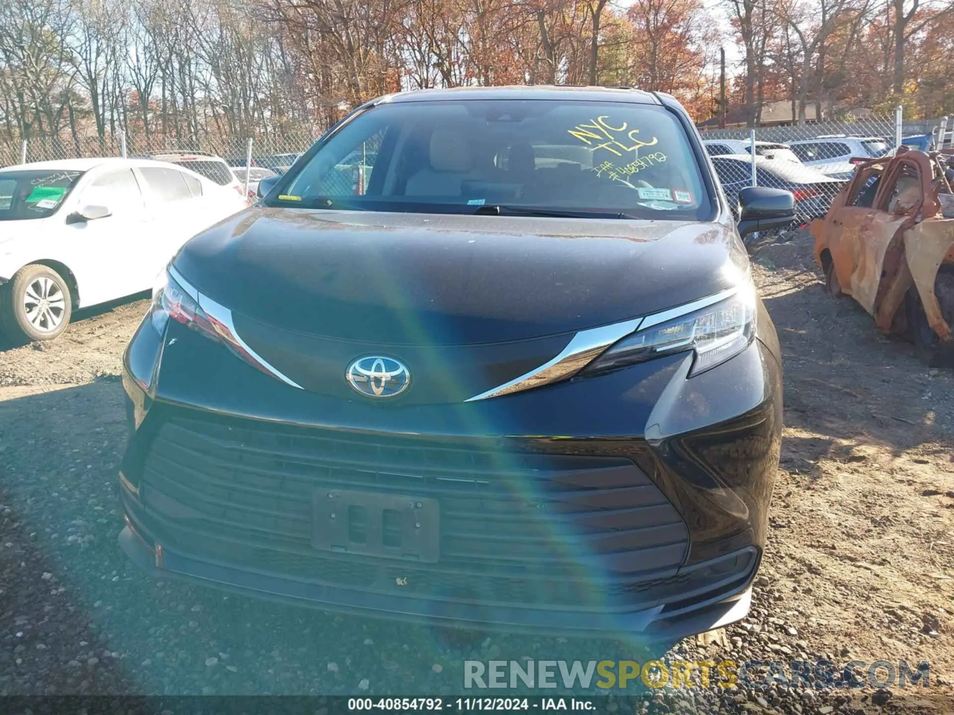 12 Photograph of a damaged car 5TDKRKEC1PS139462 TOYOTA SIENNA 2023