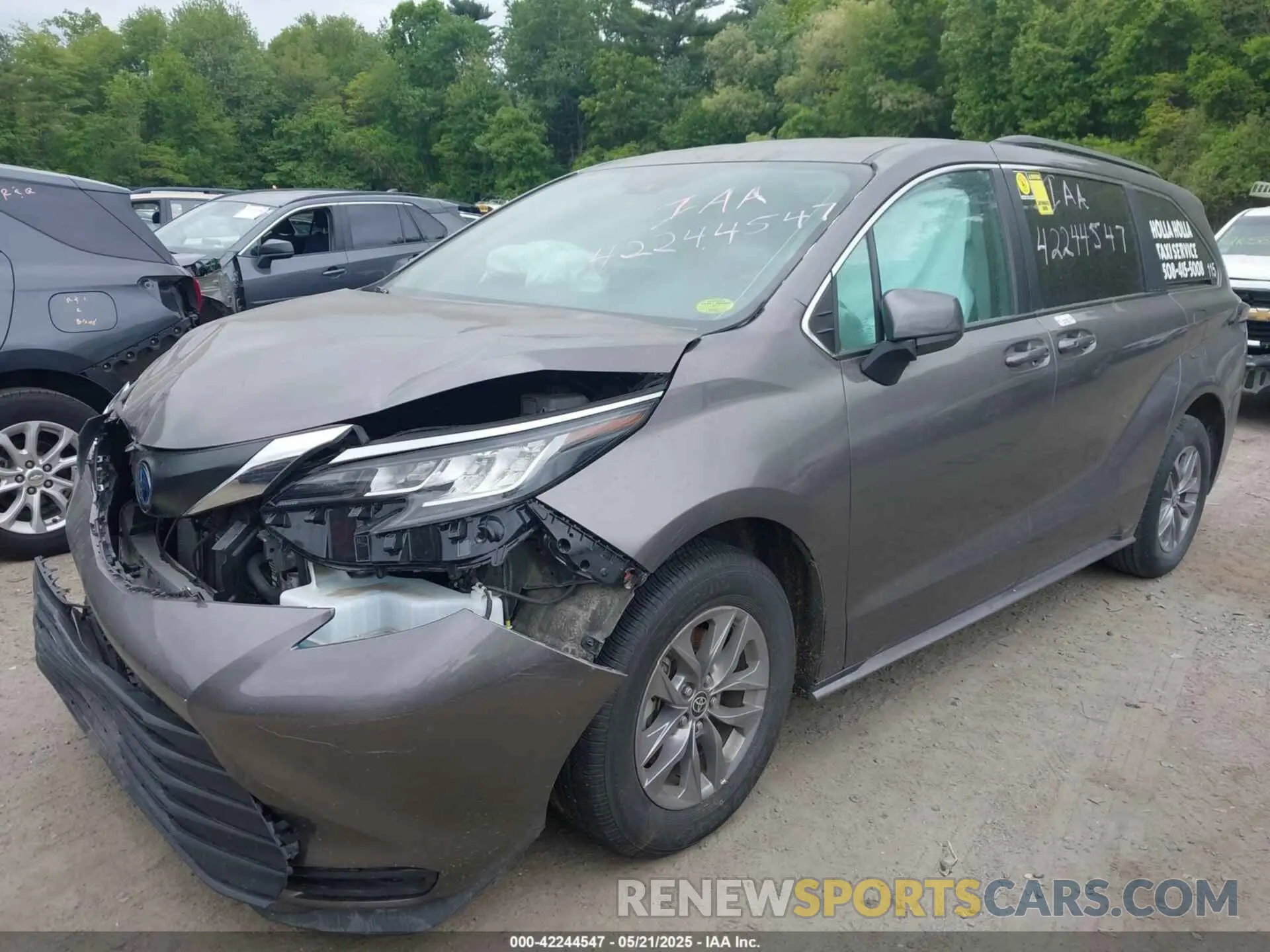 2 Photograph of a damaged car 5TDKRKEC6PS157035 TOYOTA SIENNA 2023