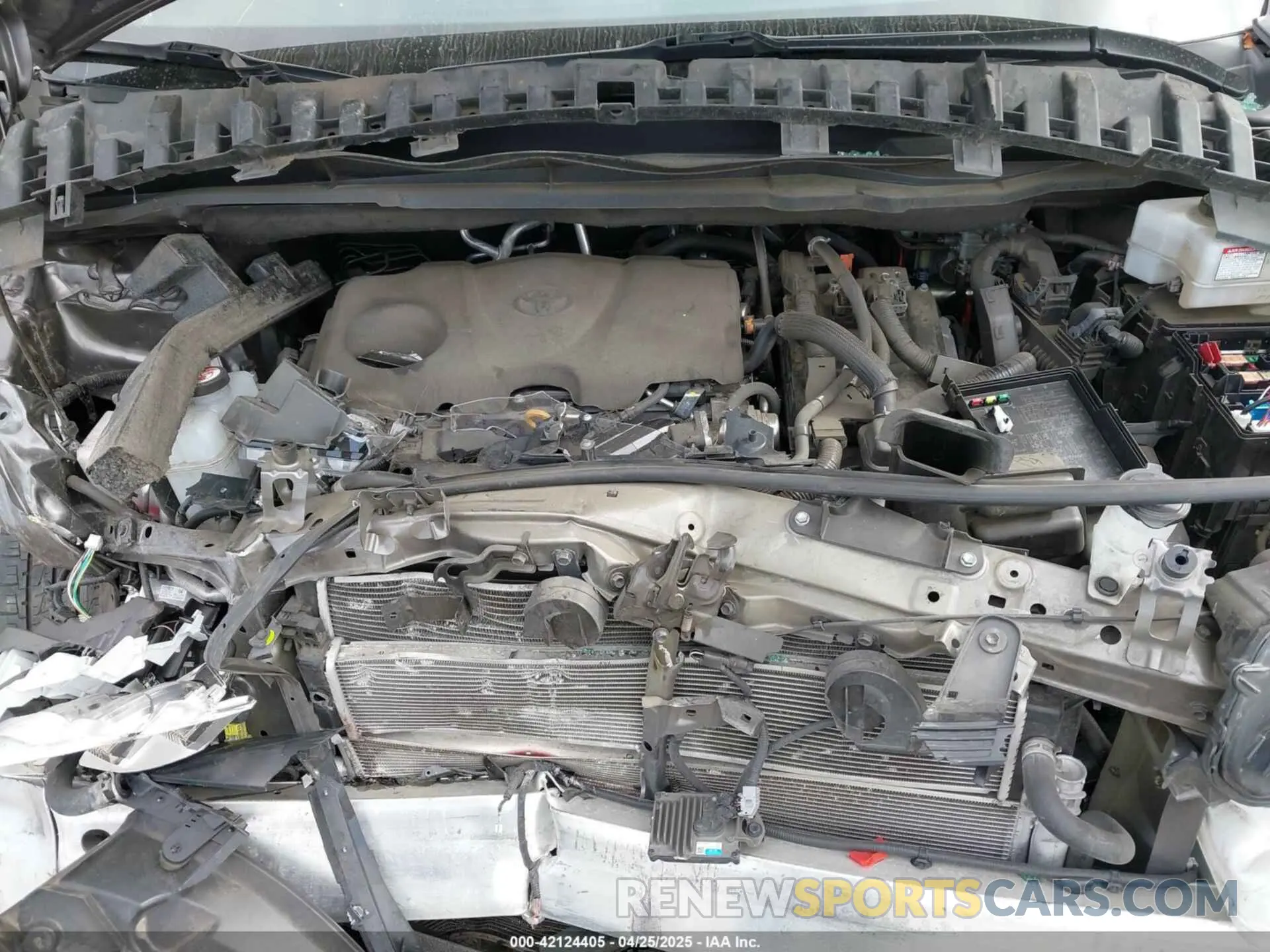 10 Photograph of a damaged car 5TDKRKEC6PS157598 TOYOTA SIENNA 2023