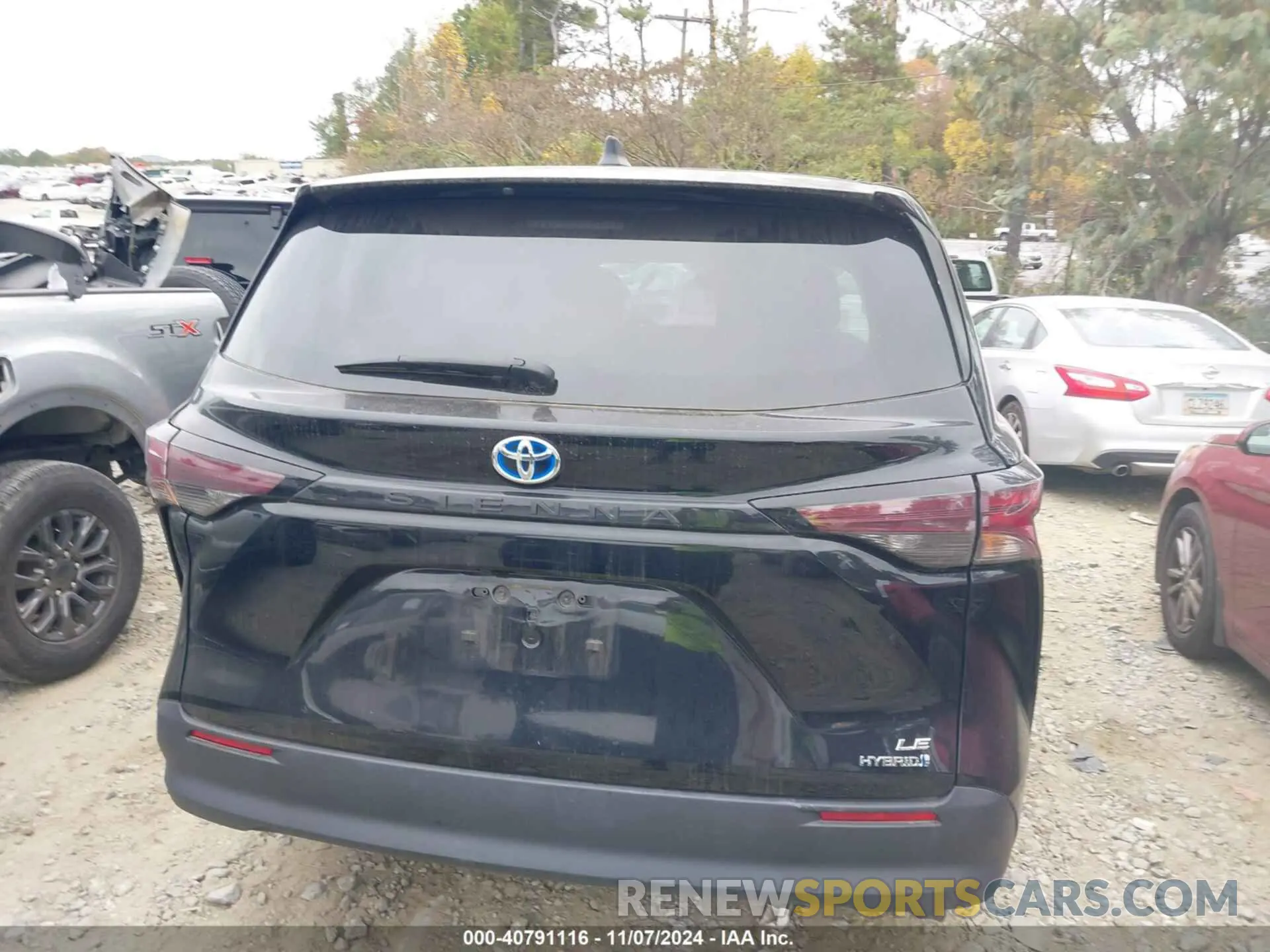 16 Photograph of a damaged car 5TDKRKEC9PS163380 TOYOTA SIENNA 2023