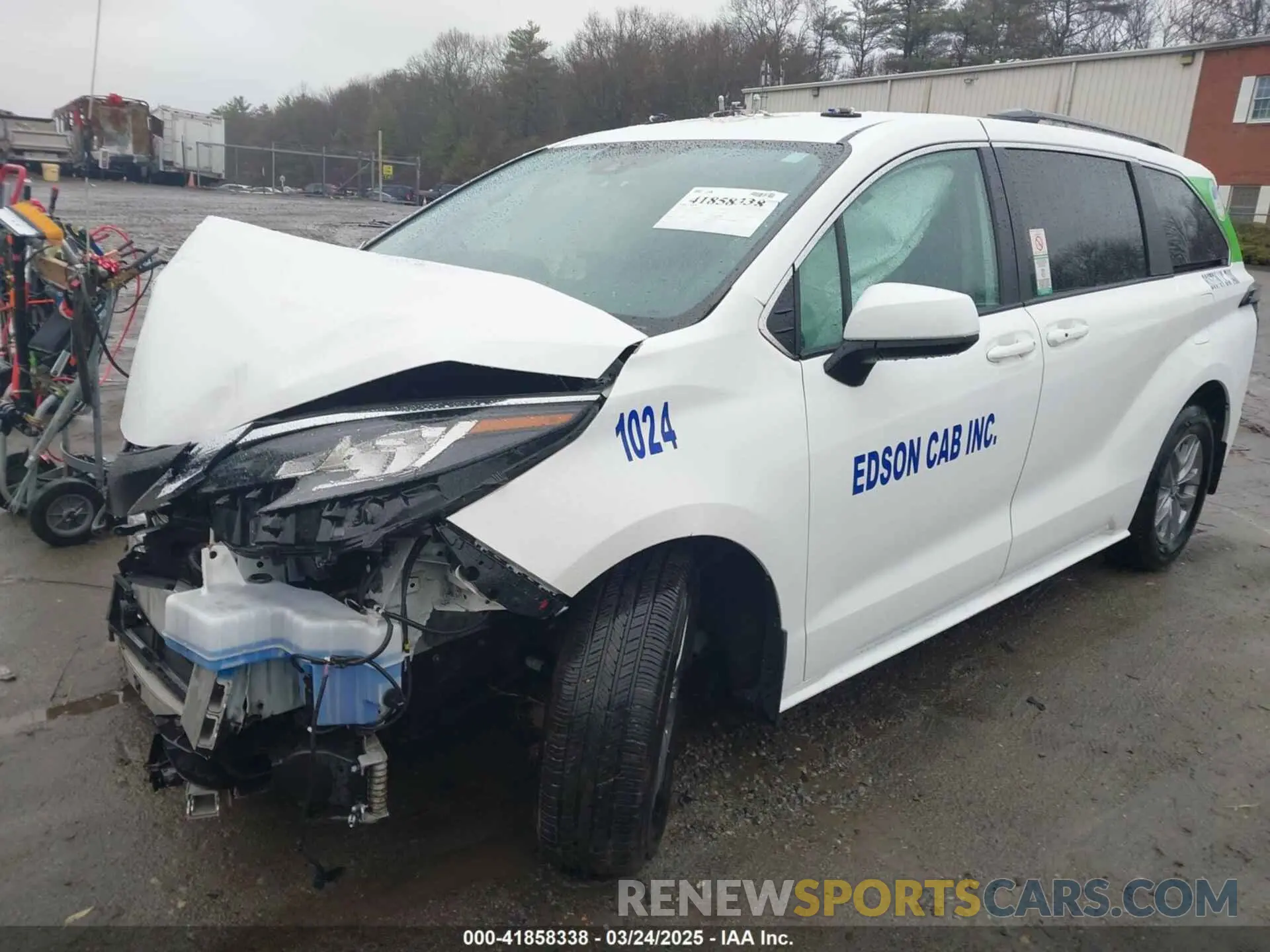 2 Photograph of a damaged car 5TDKSKFC0PS077118 TOYOTA SIENNA 2023