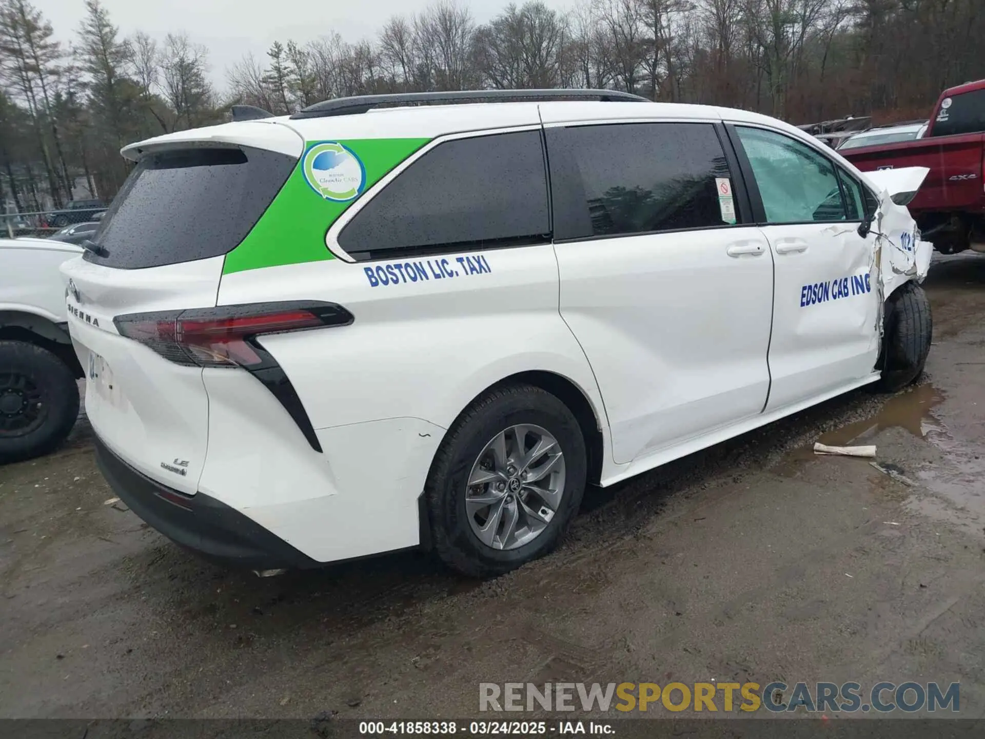 4 Photograph of a damaged car 5TDKSKFC0PS077118 TOYOTA SIENNA 2023