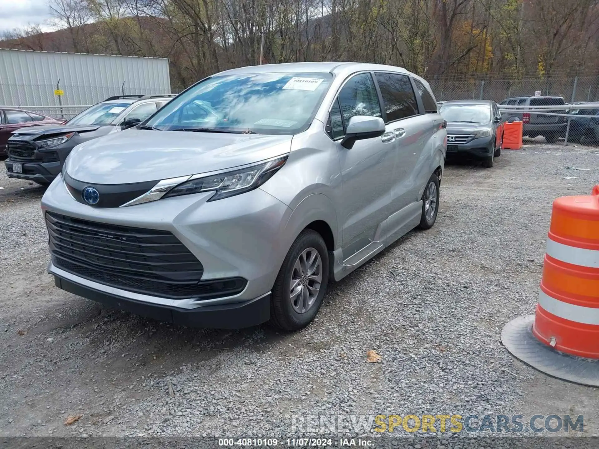 2 Photograph of a damaged car 5TDKSKFC2PS086354 TOYOTA SIENNA 2023