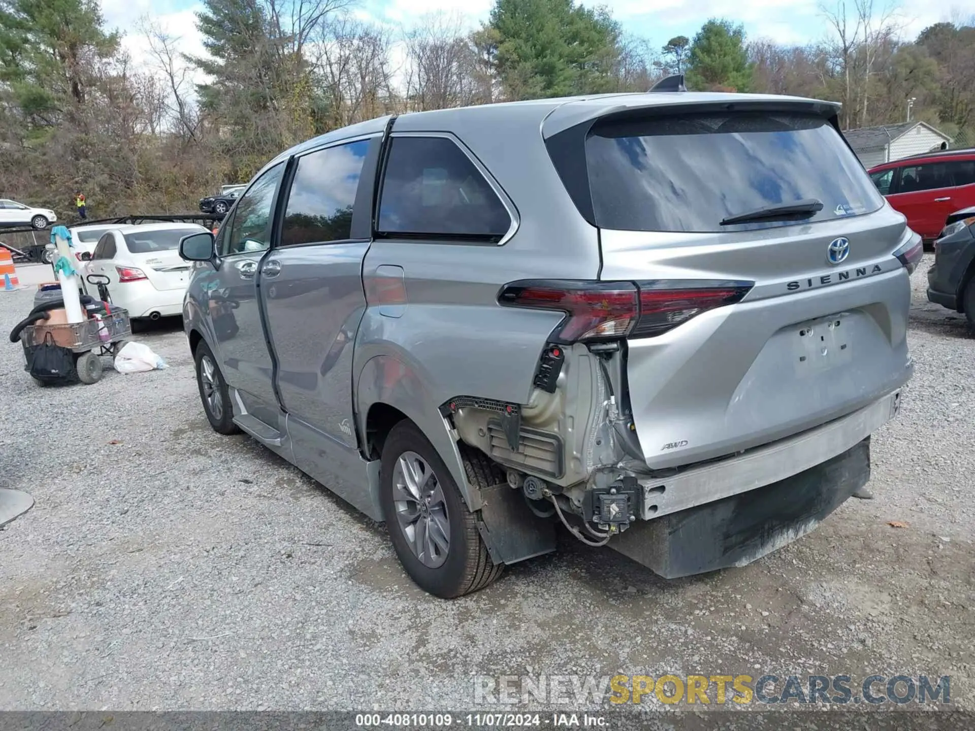 3 Photograph of a damaged car 5TDKSKFC2PS086354 TOYOTA SIENNA 2023