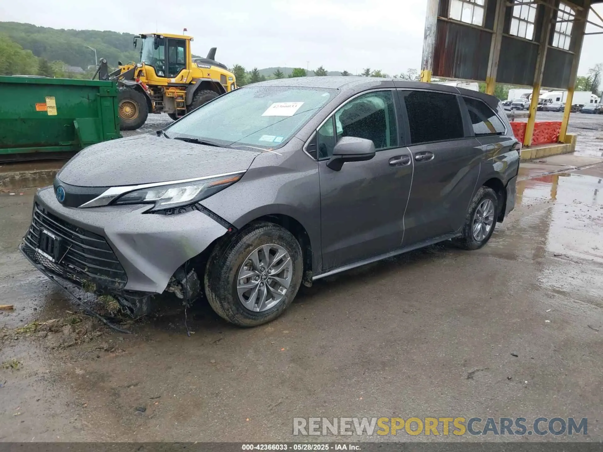 2 Photograph of a damaged car 5TDKSKFC2PS103895 TOYOTA SIENNA 2023