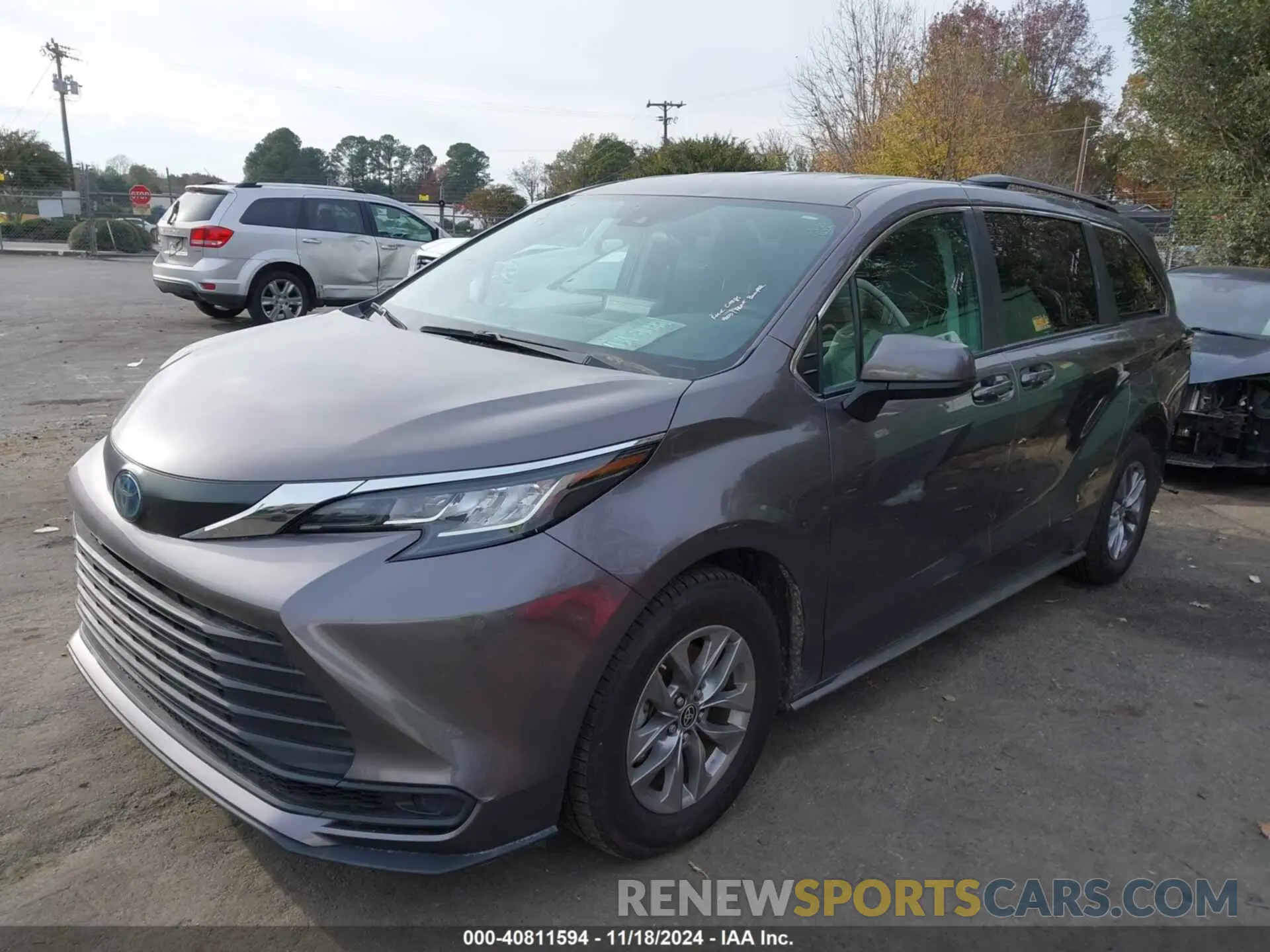 2 Photograph of a damaged car 5TDKSKFC8PS077495 TOYOTA SIENNA 2023