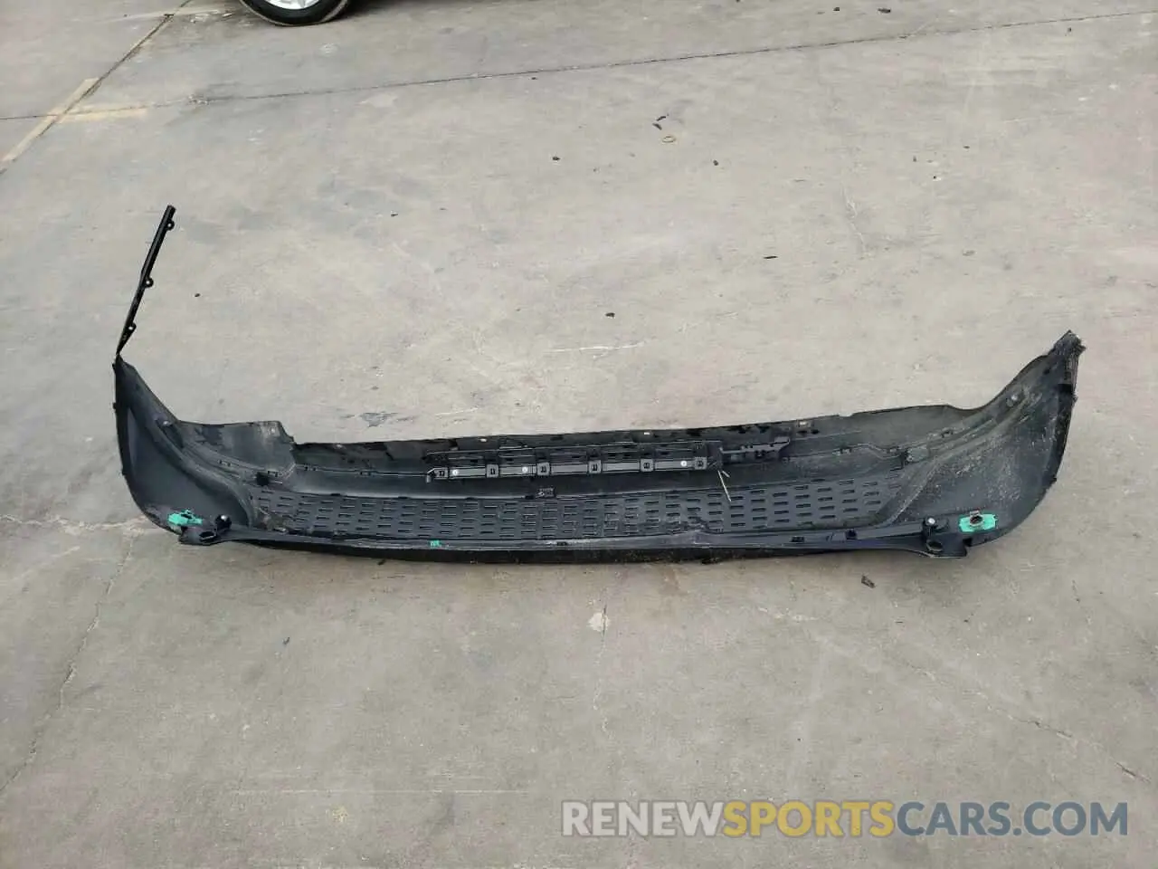 13 Photograph of a damaged car 5TDXRKEC4PS170467 TOYOTA SIENNA 2023